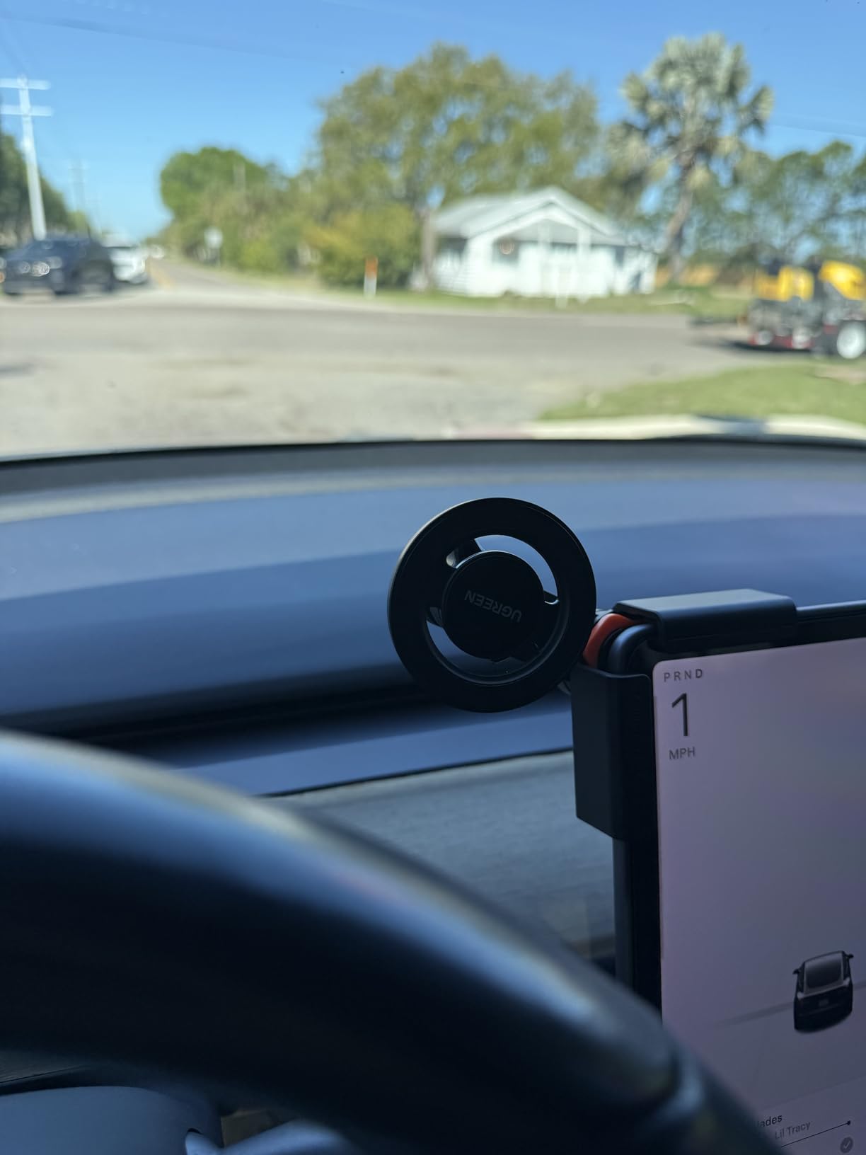 UGREEN Phone Holder for Tesla Model 3 and Y Accessories Magsafe Car Mount Magnetic Phone Mount Strongest Magnet Power Compatible with iPhone 17 16 15 14 13 Plus Pro Max Series customer photo 2