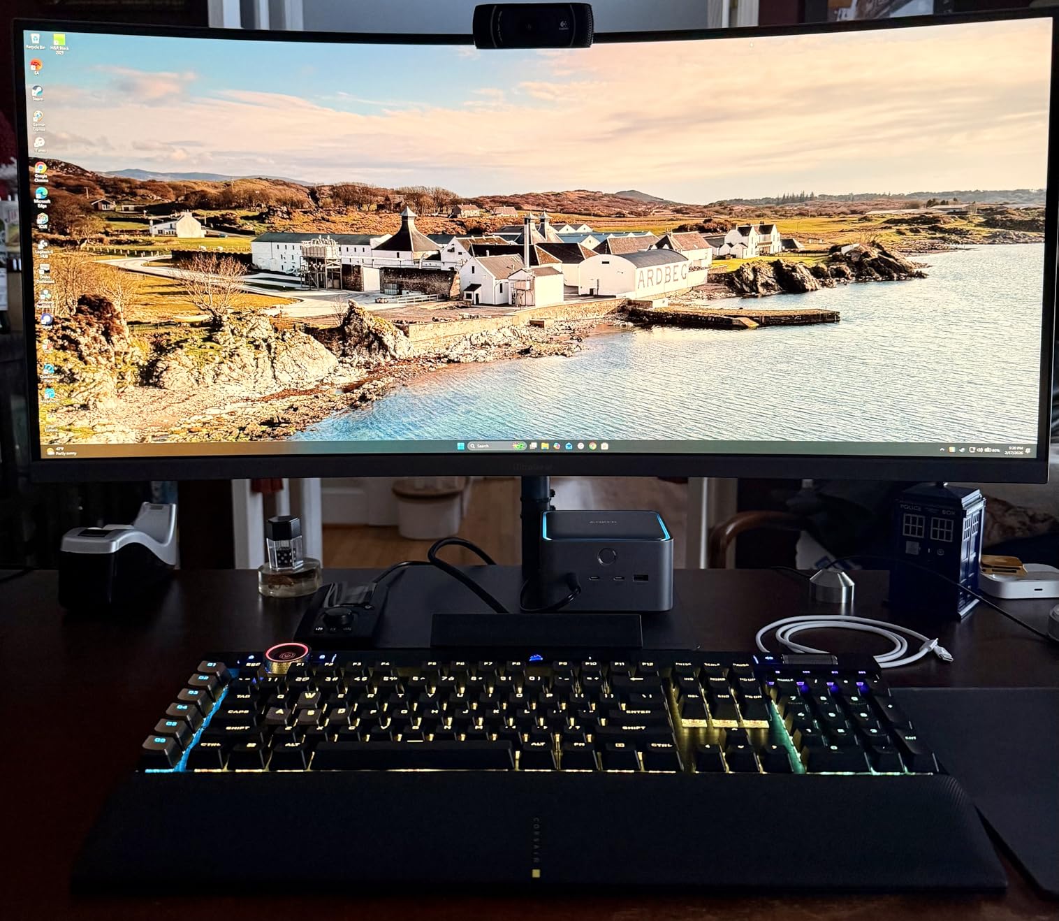 Anker Prime TB5 Docking Station, 14-in-1 Thunderbolt 5 Dock with 120Gbps Max Transfer, Thunderbolt Dock with 140W Max Charging, Cooling System, Up to 8K, Dual Display for TBT 5/4 Laptops customer photo 1