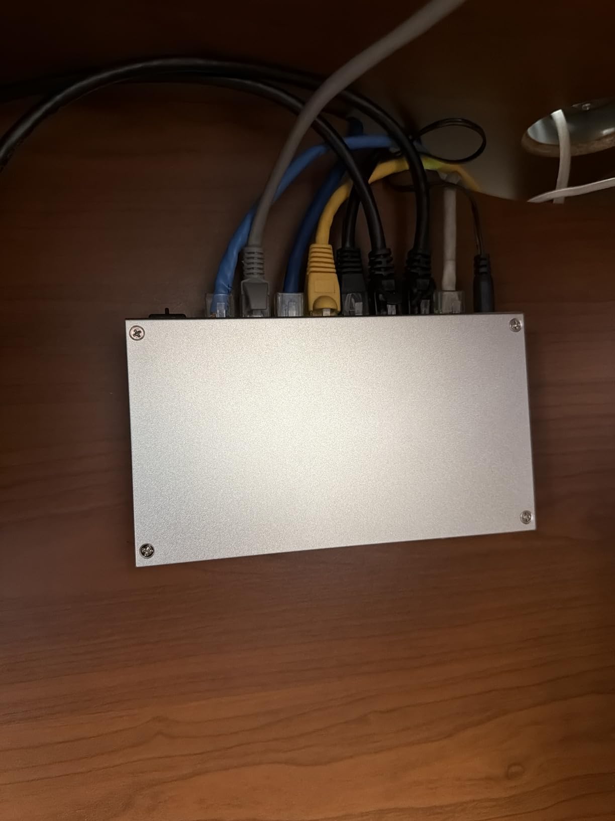 SODOLA 8-Port 2.5Gb Web Managed Switch with 10G SFP+, Aluminum Alloy Cooling & Magnetic Mounting - LACP/QoS/VLAN/IGMP Managed Multi-Gigabit Switch for Homelab customer photo 2