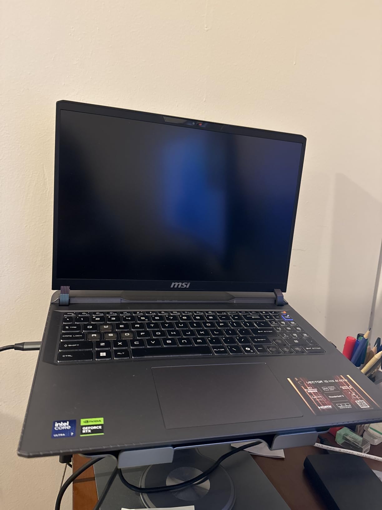 MSI Vector 16 HX AI 16-inch 144Hz FHD+ Gaming Laptop: Intel Core Ultra 7-255HX, NVIDIA GeForce RTX 5070Ti, 16GB DDR5, 512GB NVMe SSD, Thunderbolt 5, Wi-Fi 6E, Win 11 Home customer photo 1