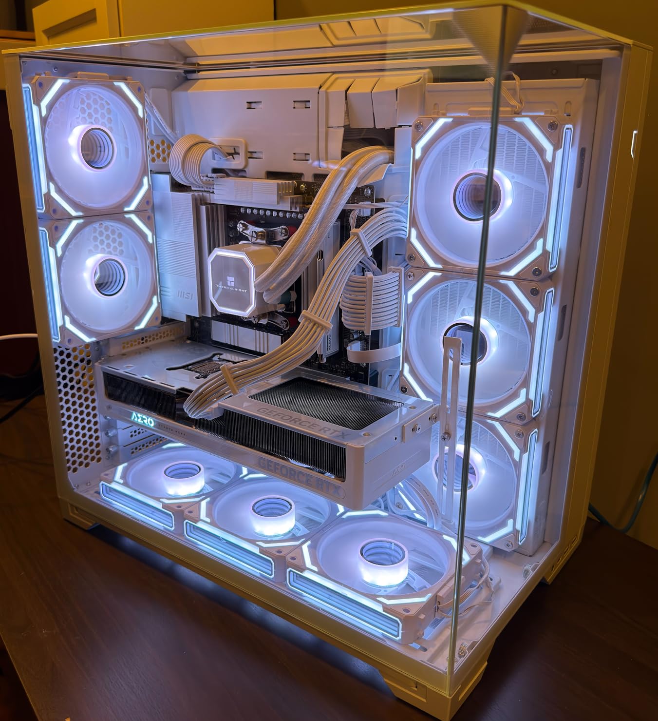 GIGABYTE GeForce RTX 5070 AERO OC 12G Graphics Card, 12GB 192-bit GDDR7, PCIe 5.0, WINDFORCE Cooling customer photo 2