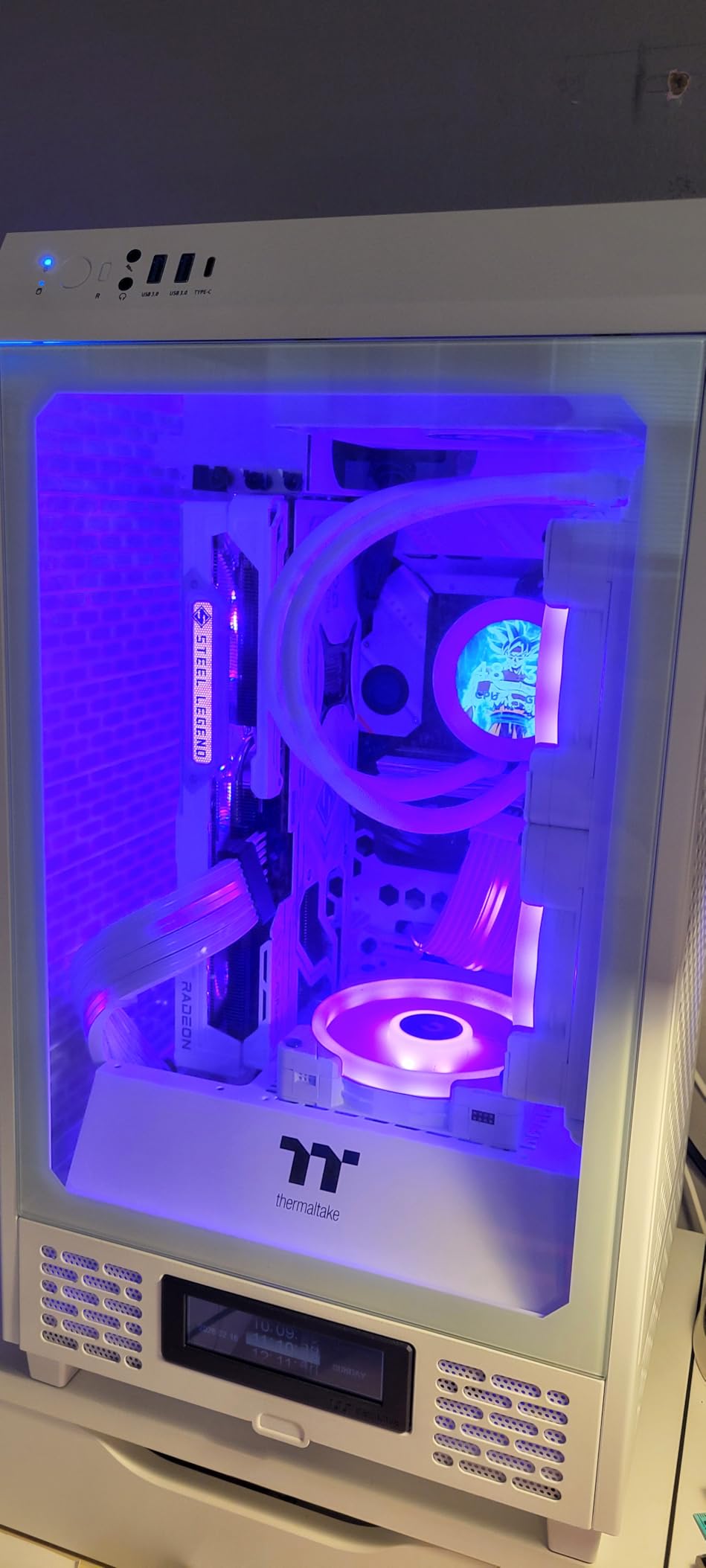 ASRock AMD Radeon RX 9070 XT Steel Legend 16GB White GPU 20Gbps GDDR6 256Bit (3rd Gen RT 2nd Gen AI Accelerators) PCIe5.0 800W 2x8-pin Triple Fan DP2.1a HDMI2.1b Graphics Card 2.9 Slot customer photo 1