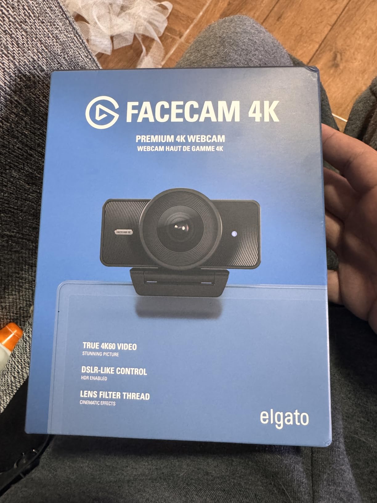 Elgato Facecam 4K - 4K60 Studio Webcam, DSLR-Like Control, Cinematic Effects, 49mm Lens Filters, HDR, Uncompressed Video, Optimized Focus Area | USB-C for PC & Mac customer photo 2