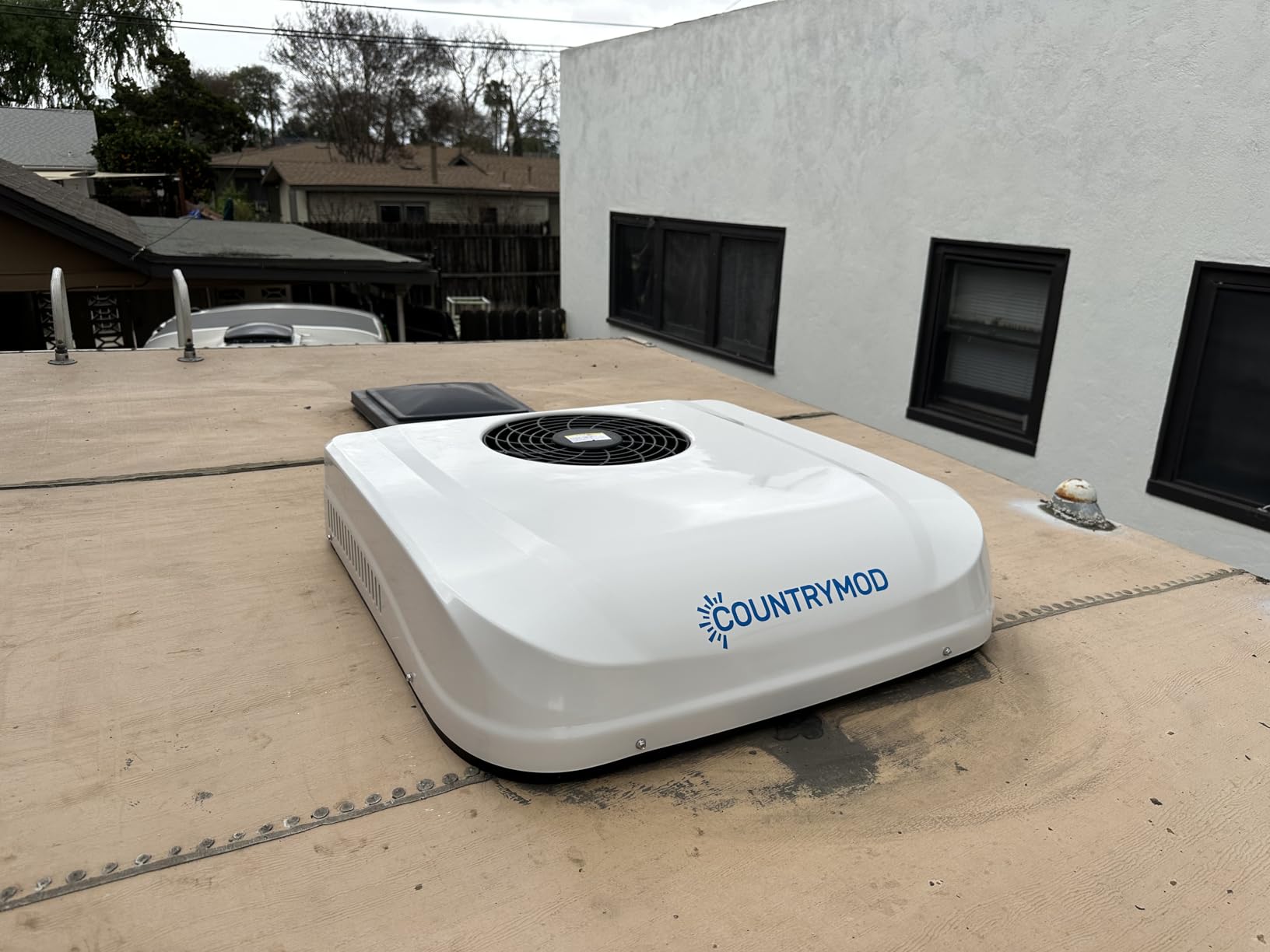12V DC RV Air Conditioner 11000 BTU RV AC Unit Non-Ducted Rooftop RV Air Conditioners Portable Air Conditioner Quiet Cooling for RVs, Trailers, Fifth Wheel and Food Trucks customer photo 2