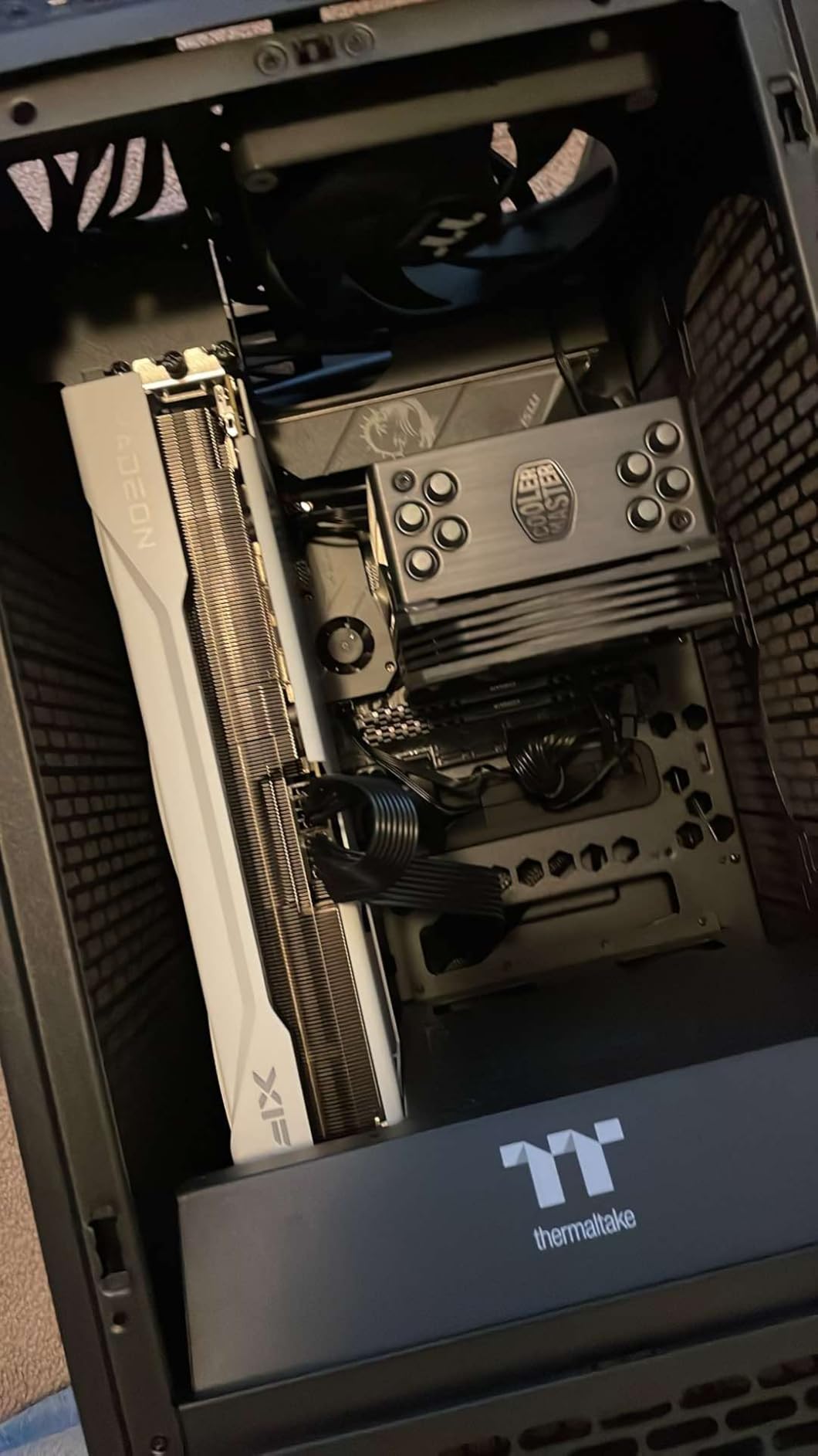 XFX Swift AMD Radeon RX 9070XT Triple Fan White Gaming Edition with 16GB GDDR6 HDMI 3xDP, AMD RDNA 4 RX-97TSWF3W9 customer photo 1