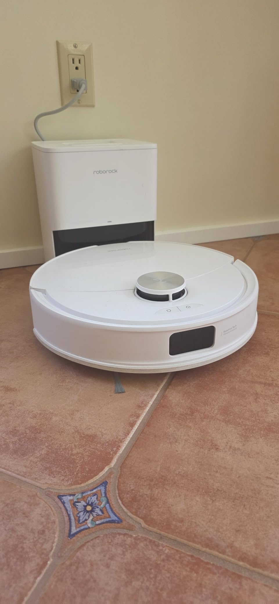 Roborock Q10 S5+ Robot Vacuum and Mop, 10,000Pa Suction, Upgraded from Q8 max+, 70 Days Self-Emptying, Obstacle Avoidance, Sonic Mopping, Dual Anti-Tangle Design, Auto Mop Lifting customer photo 1