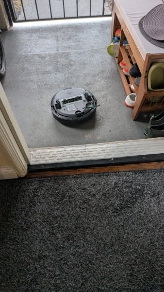 iRobot Roomba 105 Vac Robot Vacuum - Easy to use, Intense Power-Lifting Suction, LiDAR Navigation, Multi-Surface Cleaning, Cleans in Neat Rows, Self-Charging customer photo 2