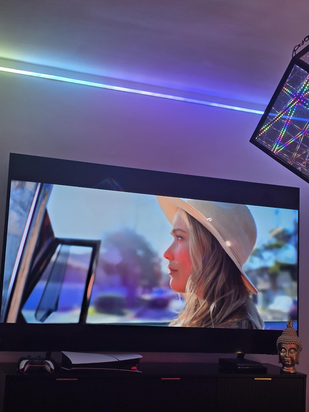 Samsung 65-Inch Class OLED 4K S85F Series, Vision AI Smart TV (2025 Model, 65S85F) Object Tracking Sound Lite w/Dolby Atmos, NQ4 AI Gen2 Processor, Contour Design, Color Booster Pro, Alexa Built-in customer photo 2