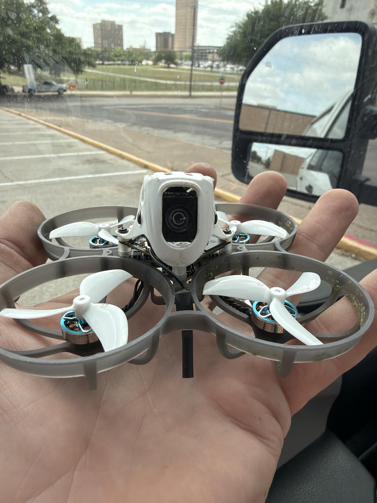 BETAFPV Meteor75 Pro Brushless Whoop Quadcopter with Matrix 1S 3IN1 HD FC, 1102 22000KV Motor, 45mm 3-Blade Prop Compatible for O4 Air Unit customer photo 1