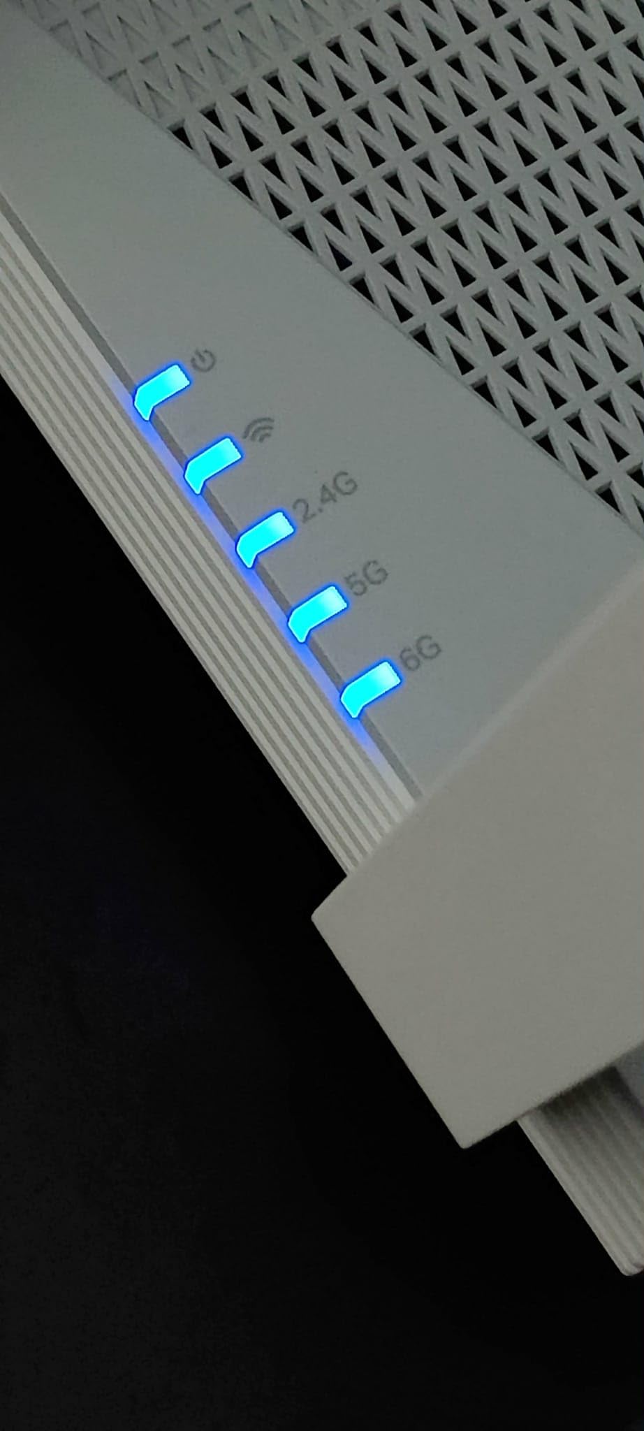 TP-Link BE10000 Wi-Fi 7 Range Extender RE653BE | 10 Gbps Tri-Band Wireless Repeater | 2.5 Gbps Ethernet Port | Internet Signal Booster for Home | Up to 2800 sq.ft, 128 Devices | 6 GHz, MLO, EasyMesh customer photo 1