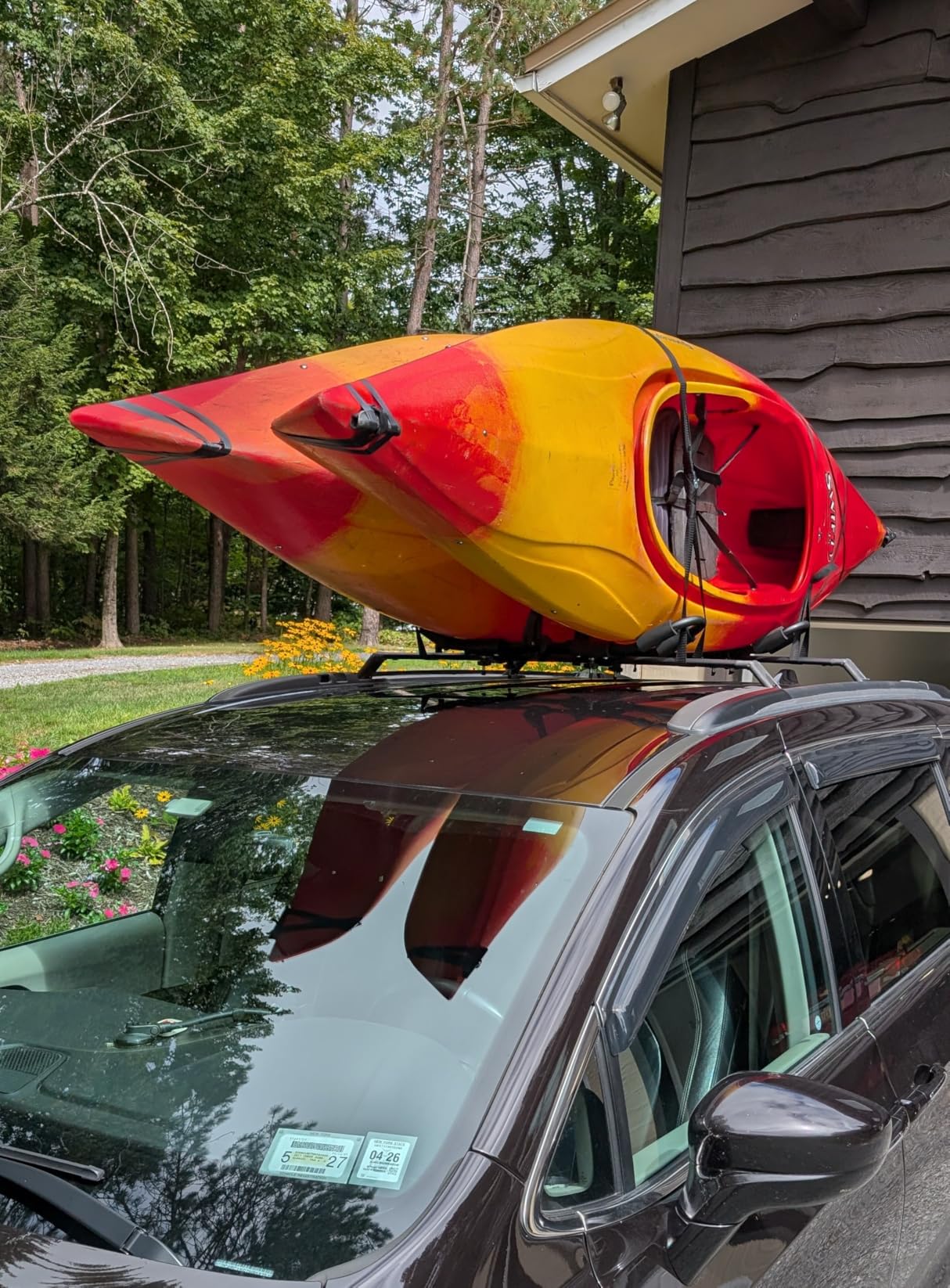 VEVOR Kayak Roof Rack 1 Pair J-Bar, Folding Soft Roof Rack with 4 Pcs Tie Down Straps, Top Mount Tie Down, Carrier for Kayak Surf Board Canoe SUP Ski Board, Mount on Car SUV Truck 2 Kayaks Crossbar customer photo 1