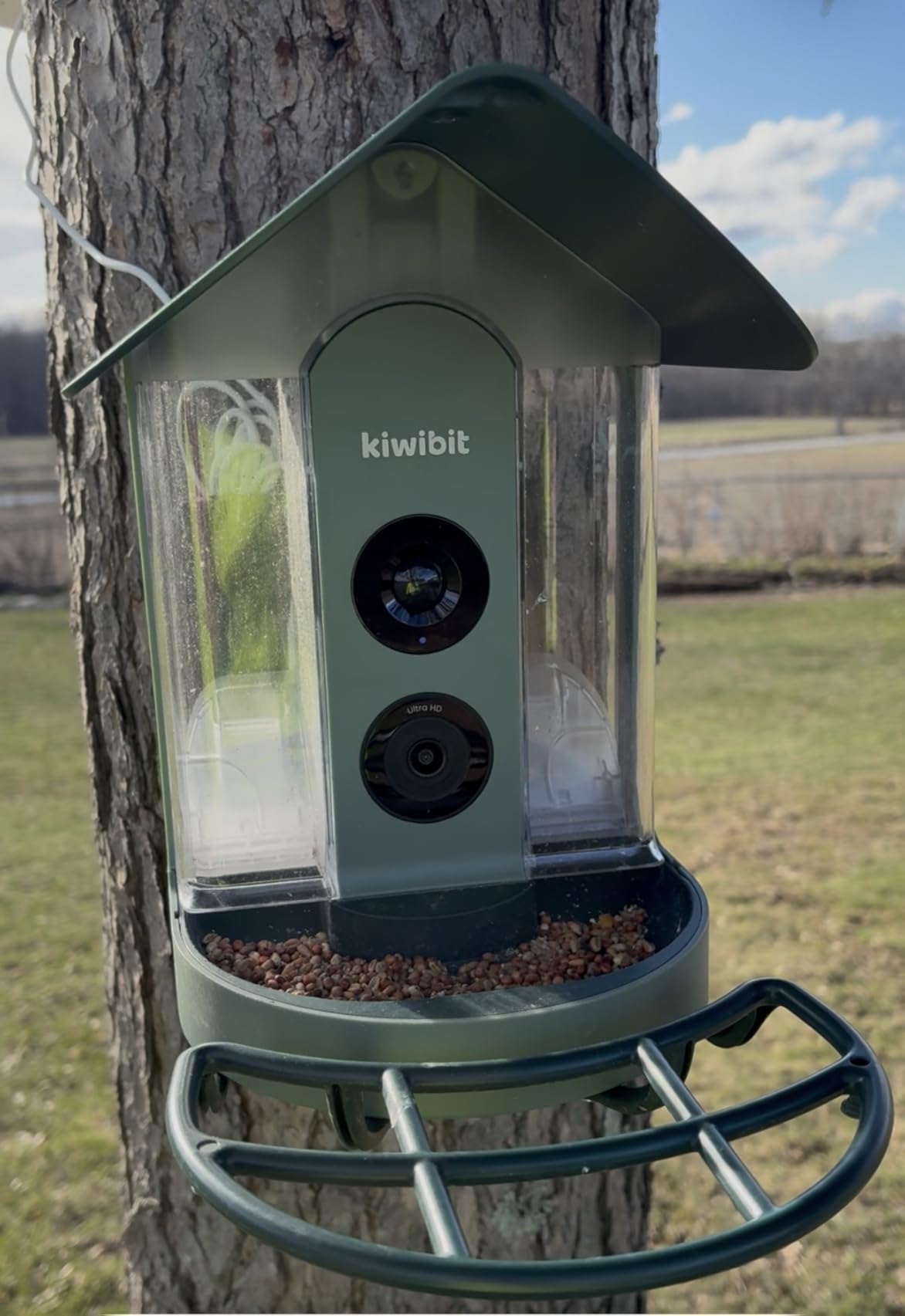 Smart Bird Feeder 4K AI Camera With Solar Panel For Outdoors, Bird Species Identification, 8MP Photos, 4K Video Livestream, Real-Time Bird Alerts, Birdwatching Gifts customer photo 2
