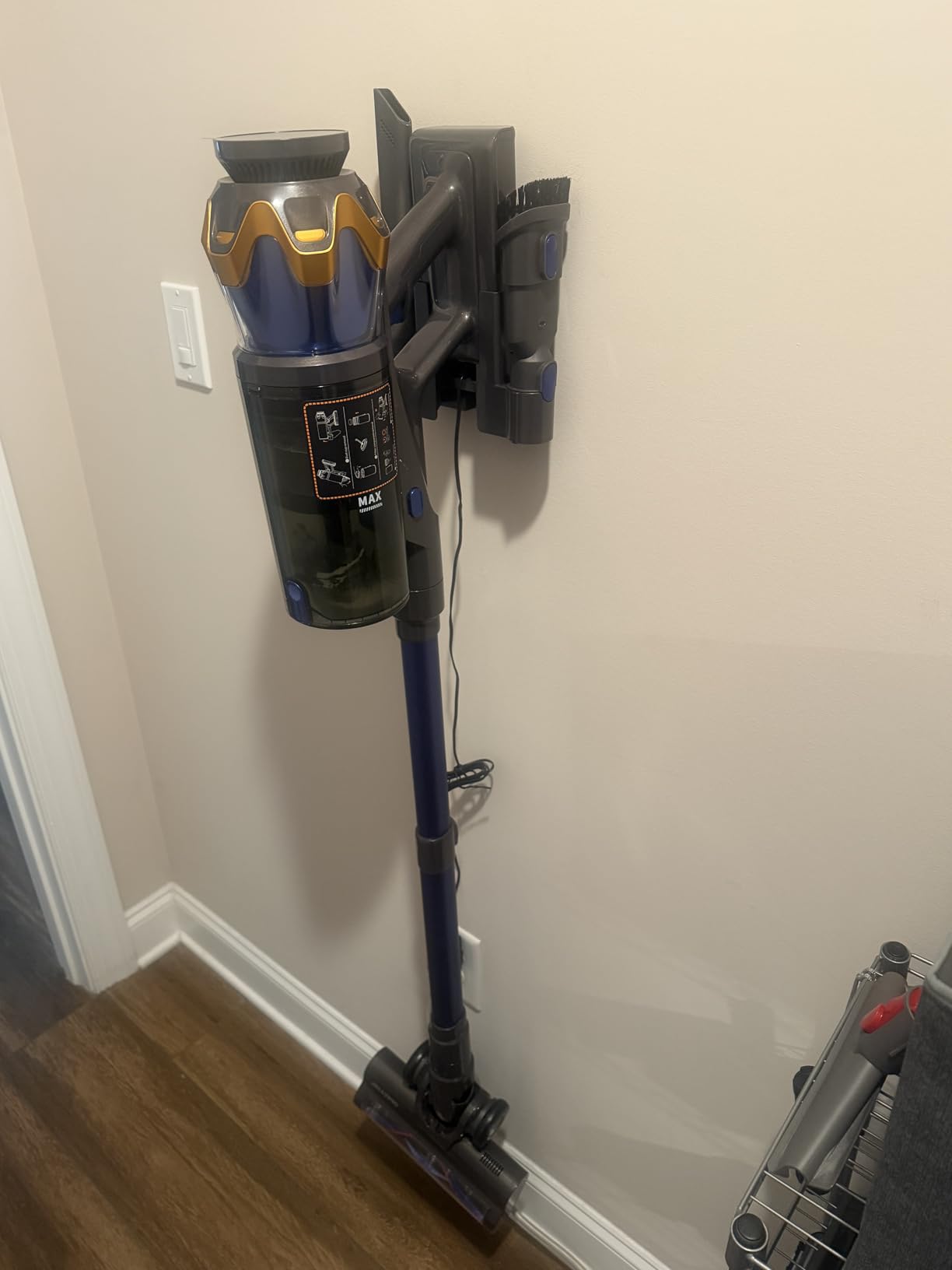 Cordless Vacuum Cleaner, Upgraded 650W 55KPA Cordless Stick Vacuum Cleaner with Self-Standing and Touch Screen, Anti-tangle Wireless Vacumm, Vacuum Cleaners for Home/Pet Hair/Carpets/Floors customer photo 2
