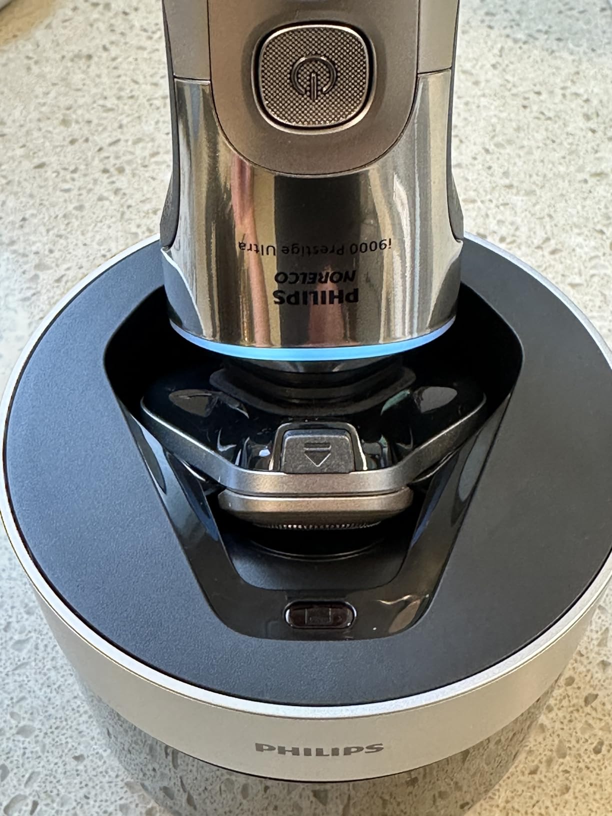 Philips Norelco Shaver i9000 Prestige Ultra, Wet & Dry Electric Shaver, White Gold, SenseIQ Pro Technology, 360 Rotating NanoTech Precision Blades customer photo 2