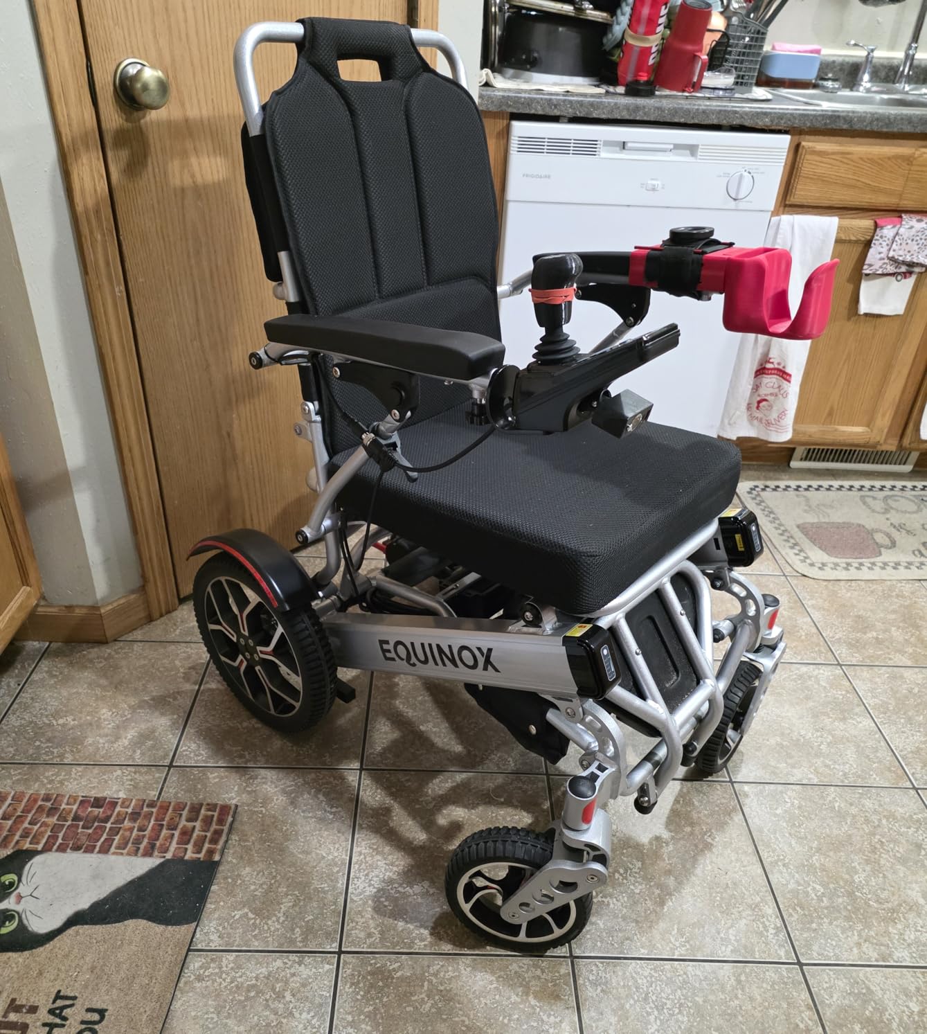 Muvon Mobility Equinox Power Wheelchair - Lightweight & Foldable Heavy-Duty 350W Dual Motor, Remote Control, Reclinable Backrest, 25 Mile Range Dual Batteries Electric Wheelchair customer photo 2