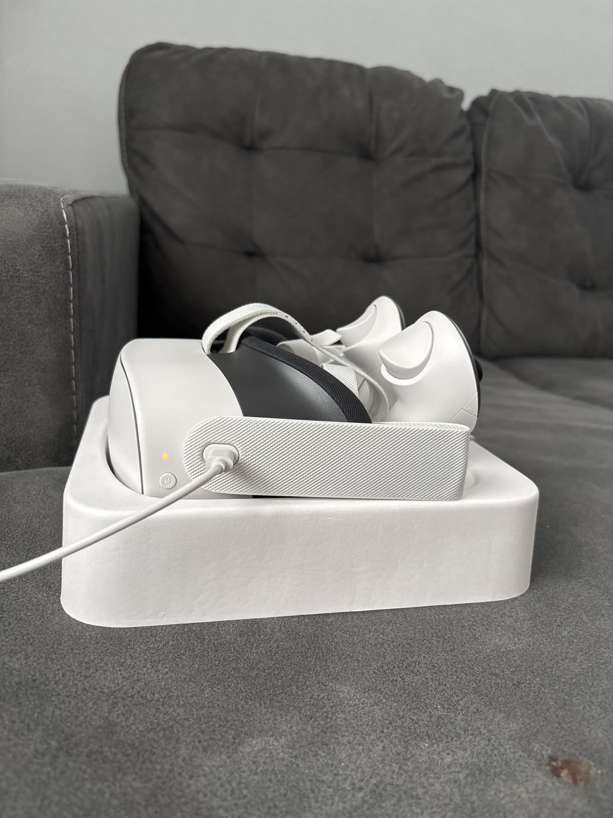 Meta Quest 3S 128GB | VR Headset - Thirty-Three Percent More Memory - 2X Graphical Processing Power - Virtual Reality Without Wires - Access to 40+ Games with a 3-Month Trial of Meta Horizon+ Included customer photo 2