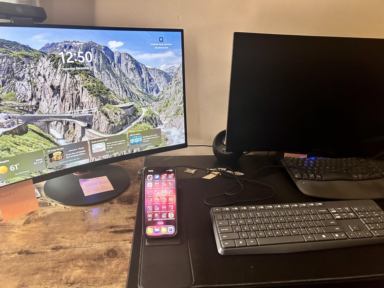 Wireless Charging Mouse Pad with Foldable Phone Holder, 31.5