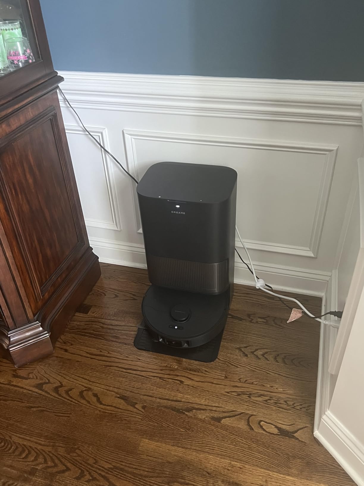 DREAME L40s Ultra AE Robot Vacuum and Mop Combo, 19,000Pa Suction, Self Emptying Dust Box, Flexible Mop & 167°F Self Cleaning Washboard, Diverse Brush Selection, All-in-One Station, Auto Refill customer photo 2