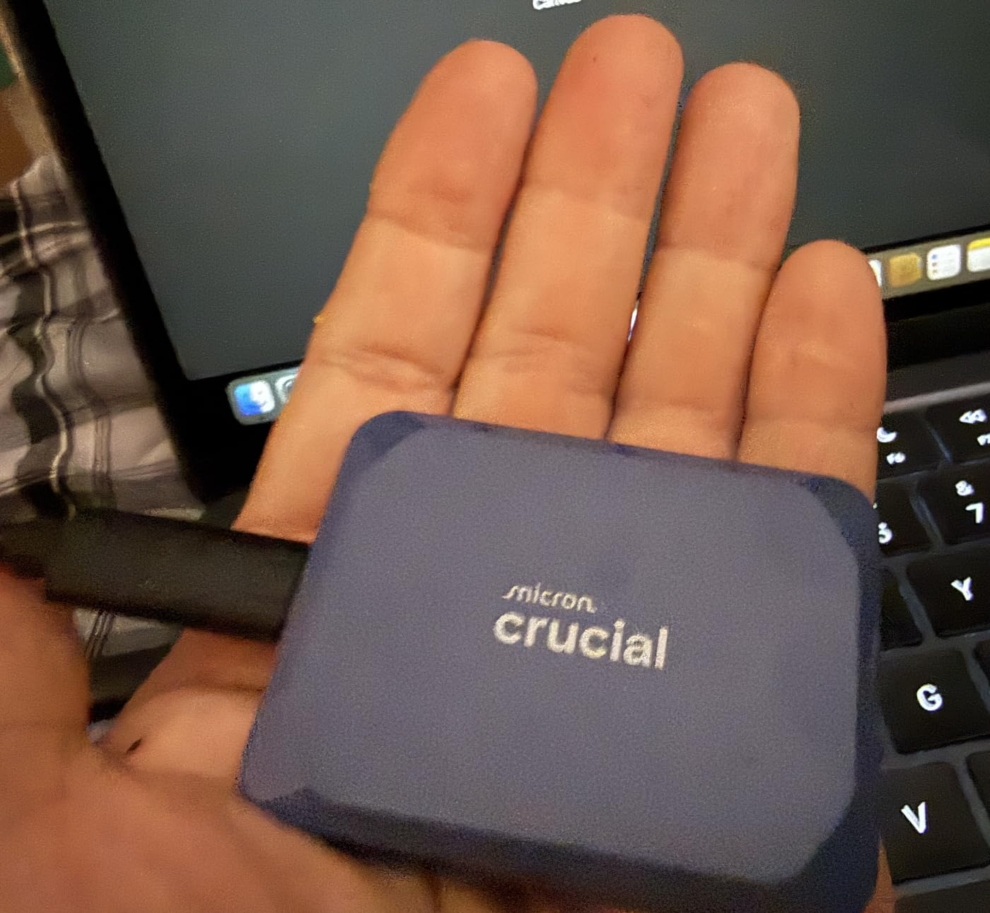 Crucial X10 2TB Portable SSD, Up to 2,100MB/s, USB 3.2 USB-C, External Solid State Drive, Compatible with Windows, Mac & Android, Durable Storage for Games, Photos & Files, Blue customer photo 2
