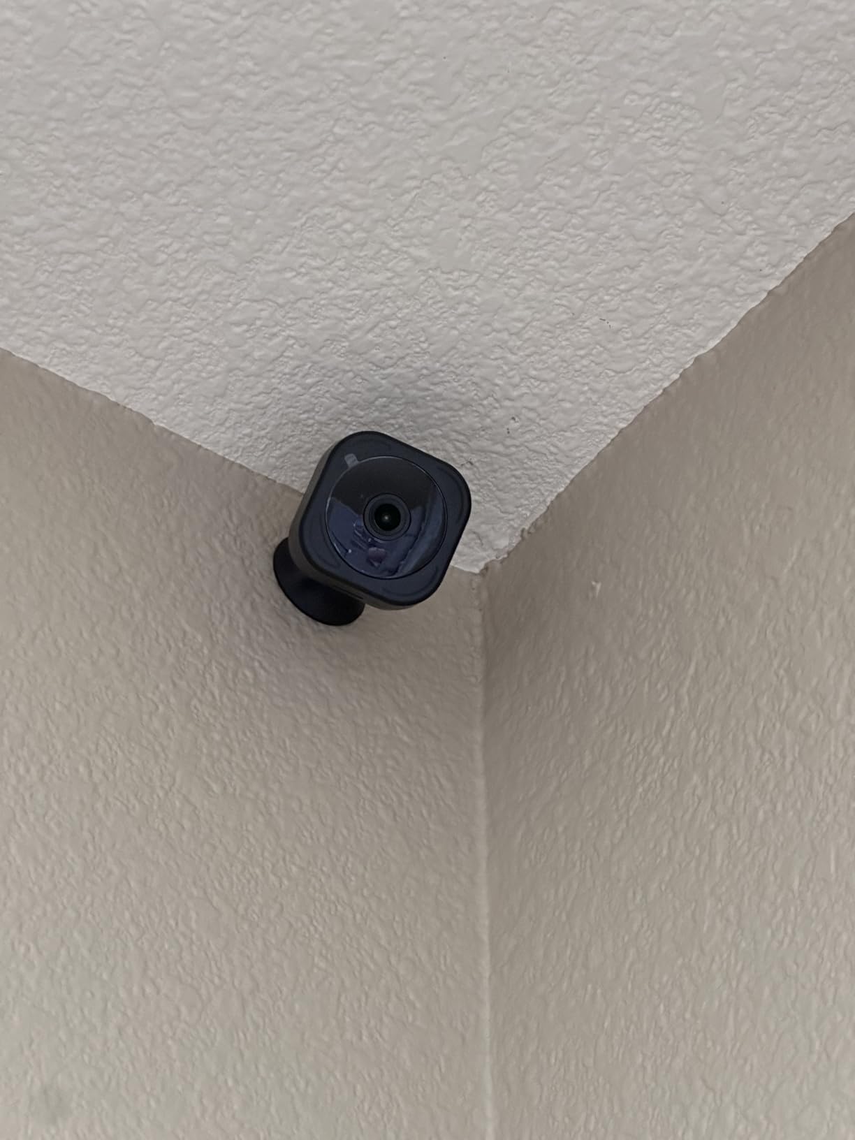 1080P HD Indoor Camera for Indoor Security with App Control Motion Detection & Night Vision Wireless WiFi Rechargeable Pet Camera for Home/Office 24/7 Cycle Save Video Only customer photo 1