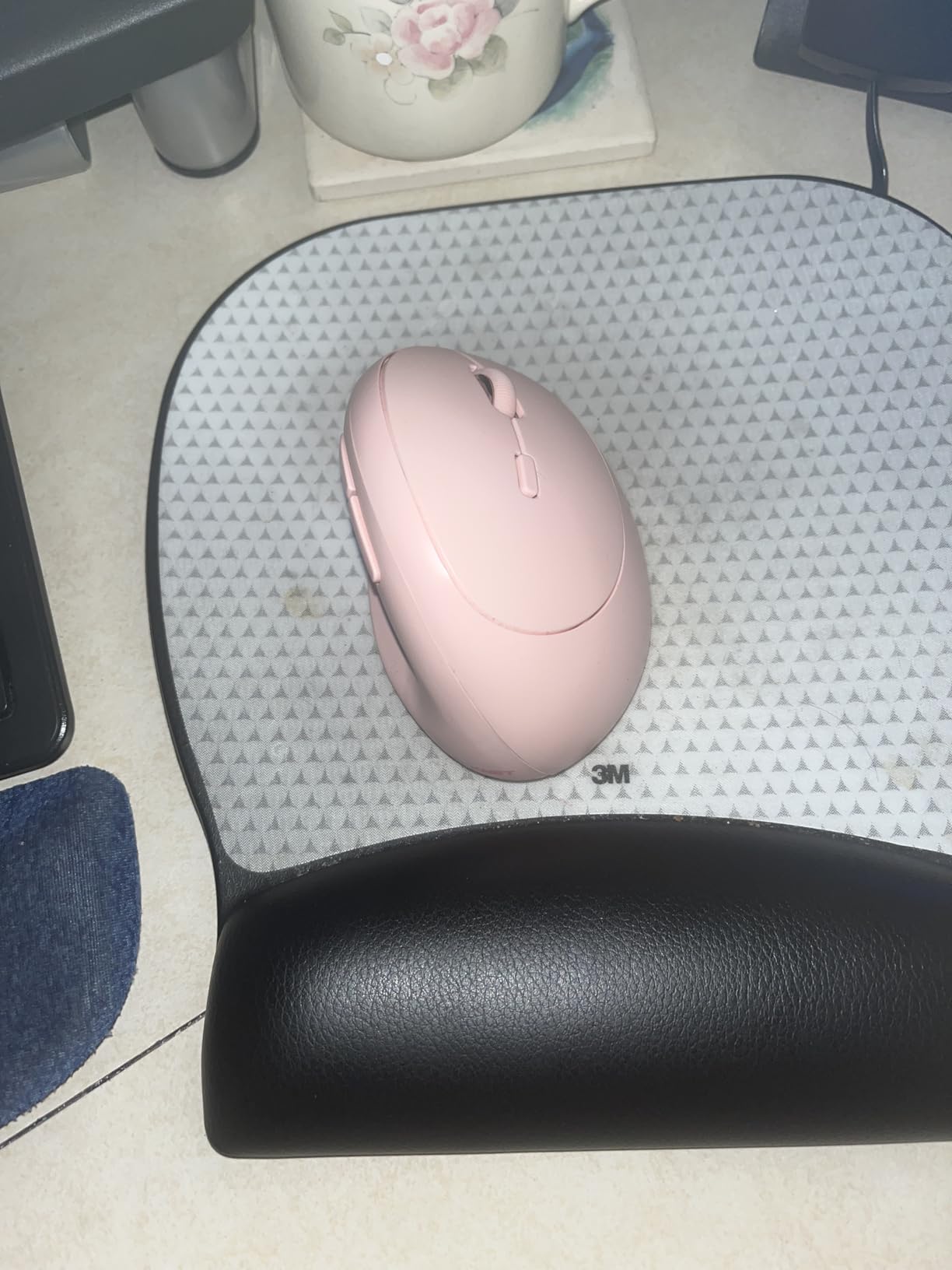 TECKNET Ergonomic Mouse, 4800 DPI 5 Adjustable DPI Levels, Wireless Vertical Mouse, 6 Buttons, 2.4G Silent Mouse - Black customer photo 2