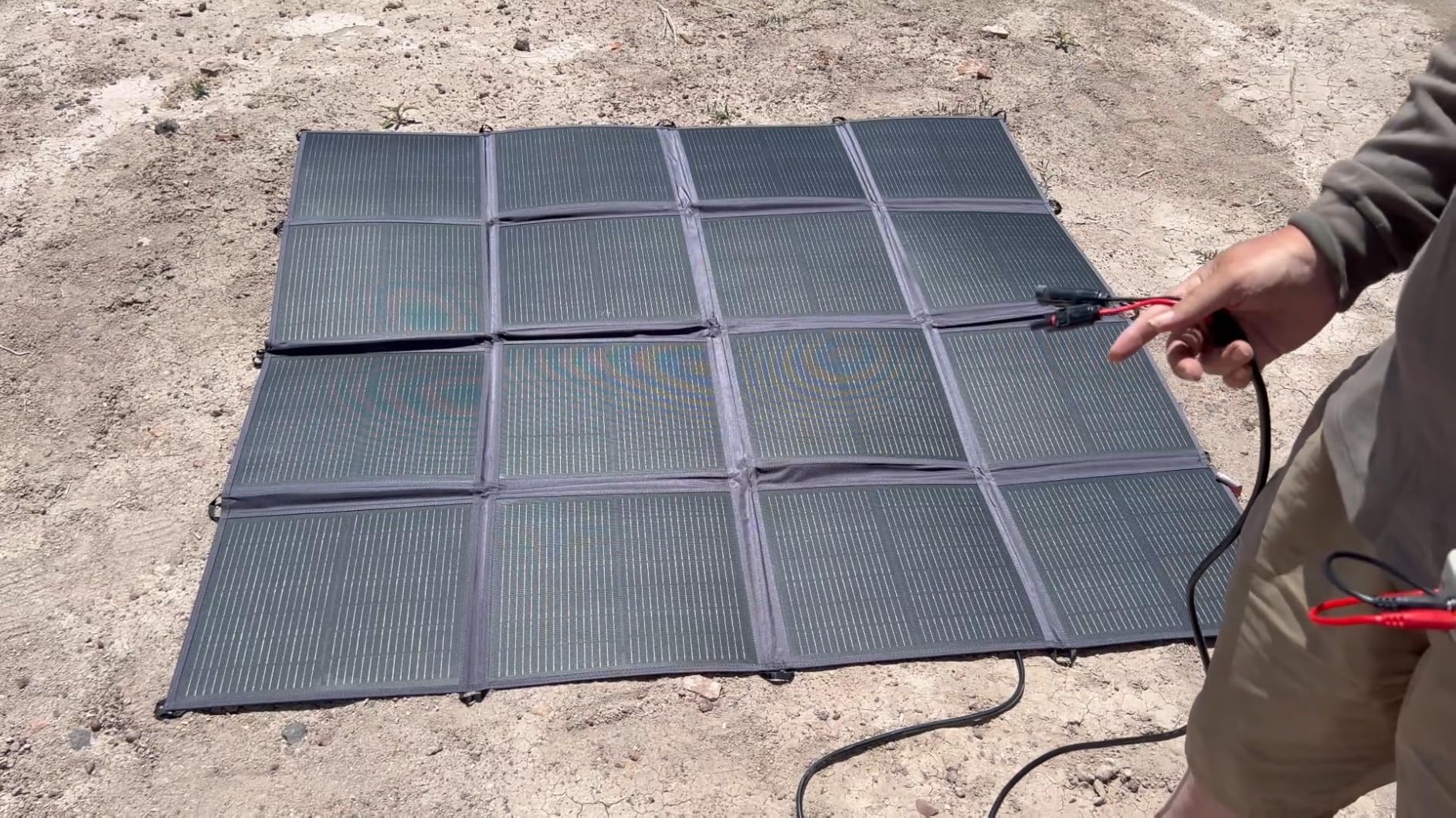 Renogy 400W Portable Solar Panel Blanket, 25% High Efficiency N-Type Foldable Solar Panel Charger for Power Station,Lightweight 16-Fold Space Save, Fast Setup for Camping, RV, Pickup, Marine Off-Grid customer photo 2