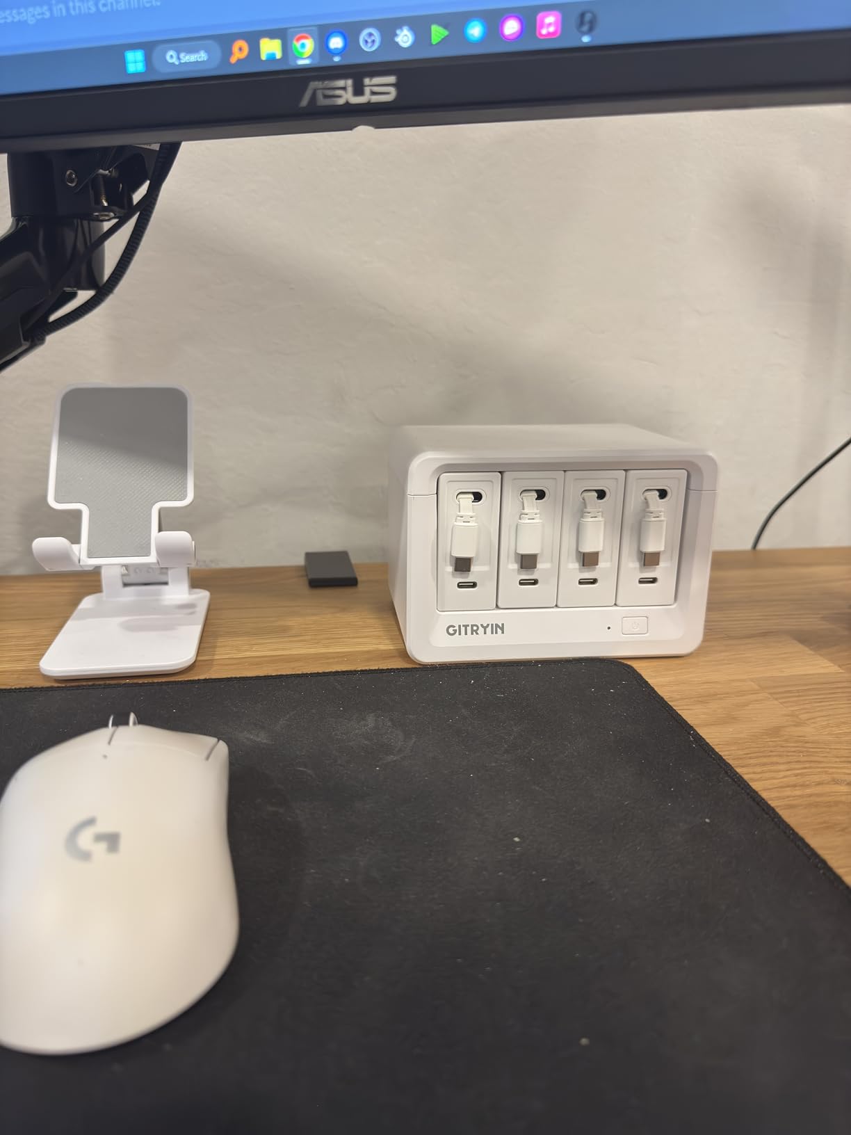 Gitryin 12-in-1 Desktop Charging Station with 4 Retractable Wall Chargers, 40W USB-C Power Strip with 4 AC, 4 USB C, 4 Type-C 33.5in Cables, Extension Cord with 1020J Surge Protection for Home Office customer photo 2