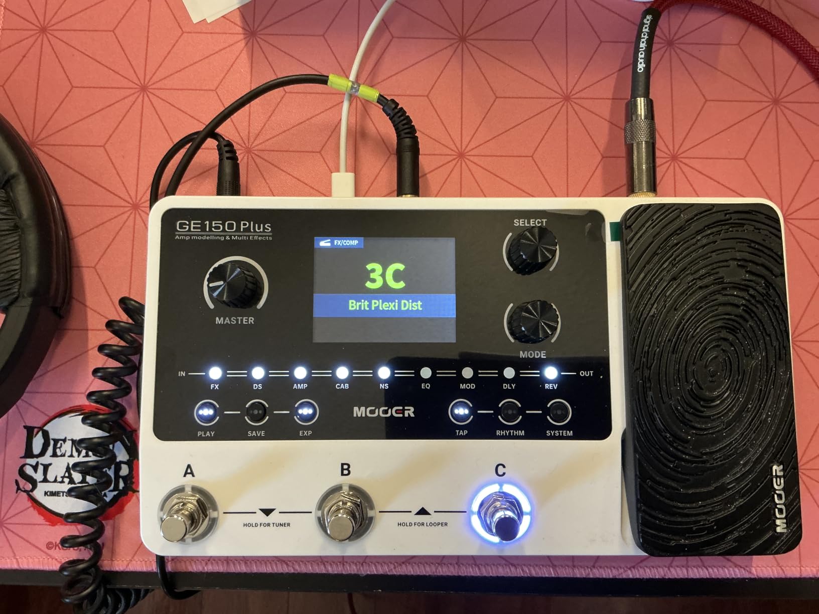 MOOER GE150 Plus New Compact Guitar Pedals Multi Effects Processor Preamp Cab Sim 3rd IR Loader Reverb Dealy Spill Over Funtion,Looper Drum, Tap Tempo, Expression Pedal customer photo 1