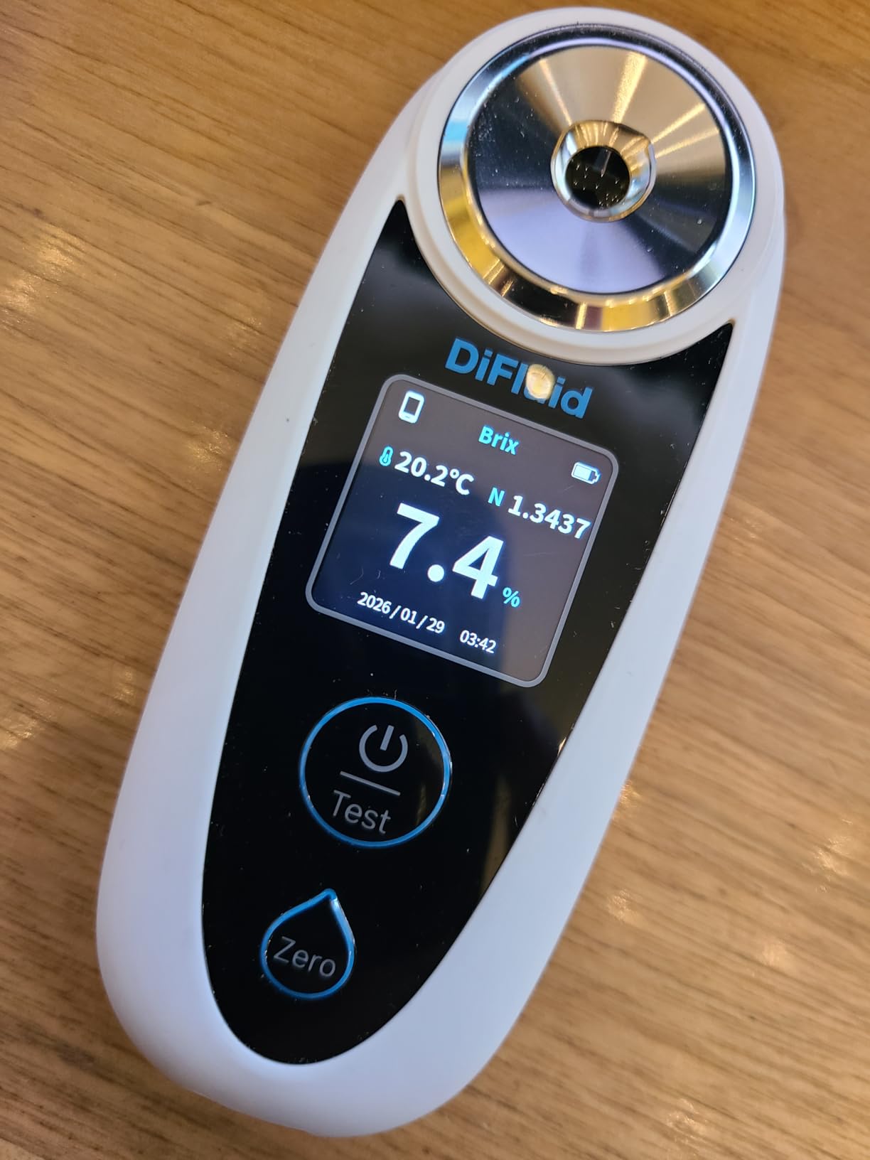 Brix Refractometer 0-35% Brix Range, ±0.2% Precision, Portable & Waterproof - Ideal for Juices, Fruits, Beverages & Food Applications customer photo 1