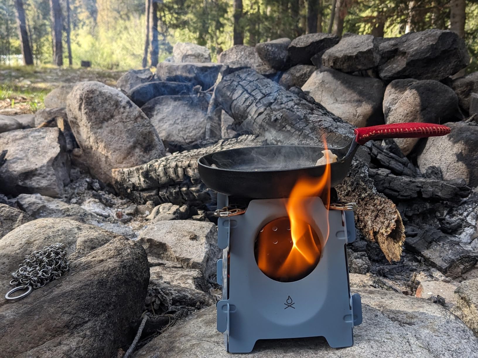 Überleben | Stöker Titanium Camping Stove - 7.7oz Ultralight Flatpack Wood Burning Stove for Backpacking, Hiking & Outdoor Cooking customer photo 2