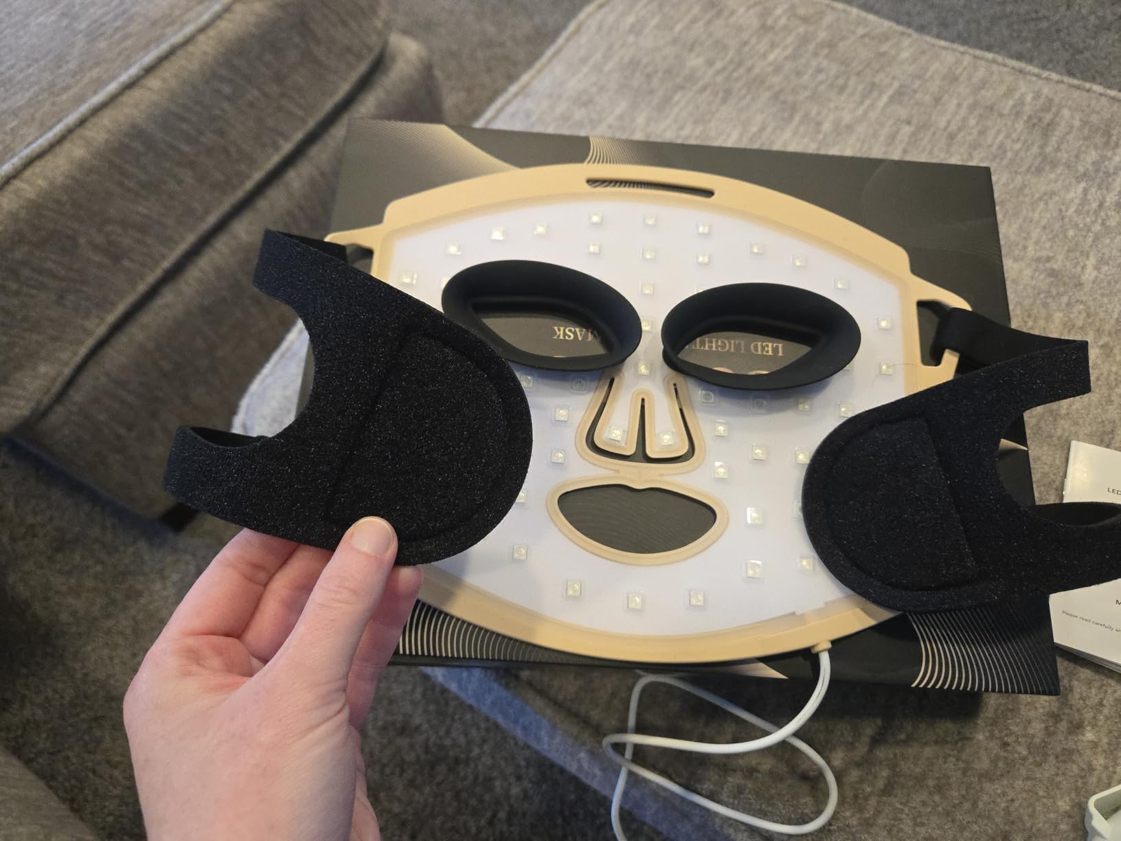 CUEME Red Light Therapy for Face, FDA-Cleared LED Light Therapy Mask for Wrinkles, Acne Treatment, and Skin Care customer photo 2