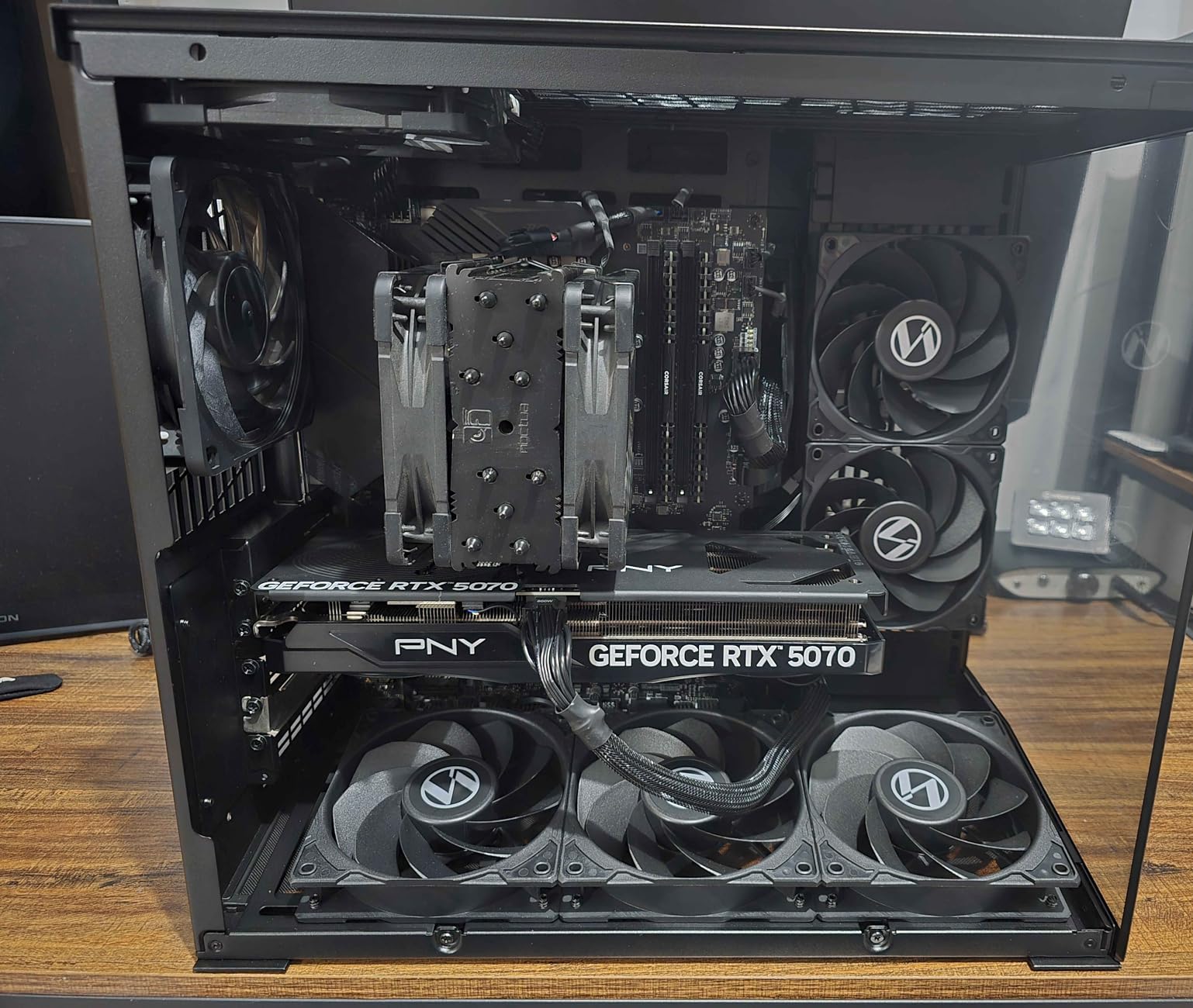O11D MINI V2 Flow | Compact ATX Mid-Tower Airflow Computer Case | Panoramic View | High-Performance Airflow | Includes 5 x 120mm Reverse Blade Fans | Cable Management | Black (O11DMIV2FX) customer photo 2