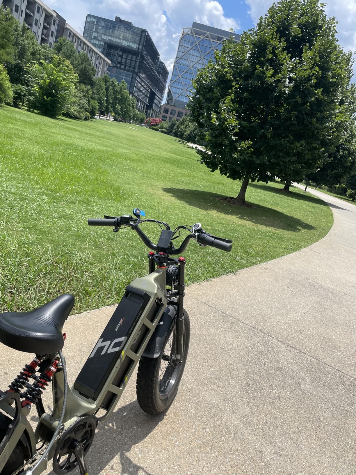 eAhora Juliet Pro 2/Juliet Electric Bike for Adults 43Mph Peak 5400W/1700W/1200W Dual Motor Ebike 60V-52V 70Ah-60Ah 200+Miles Long Range Fat Tire Full Suspension Mountain Bike customer photo 1