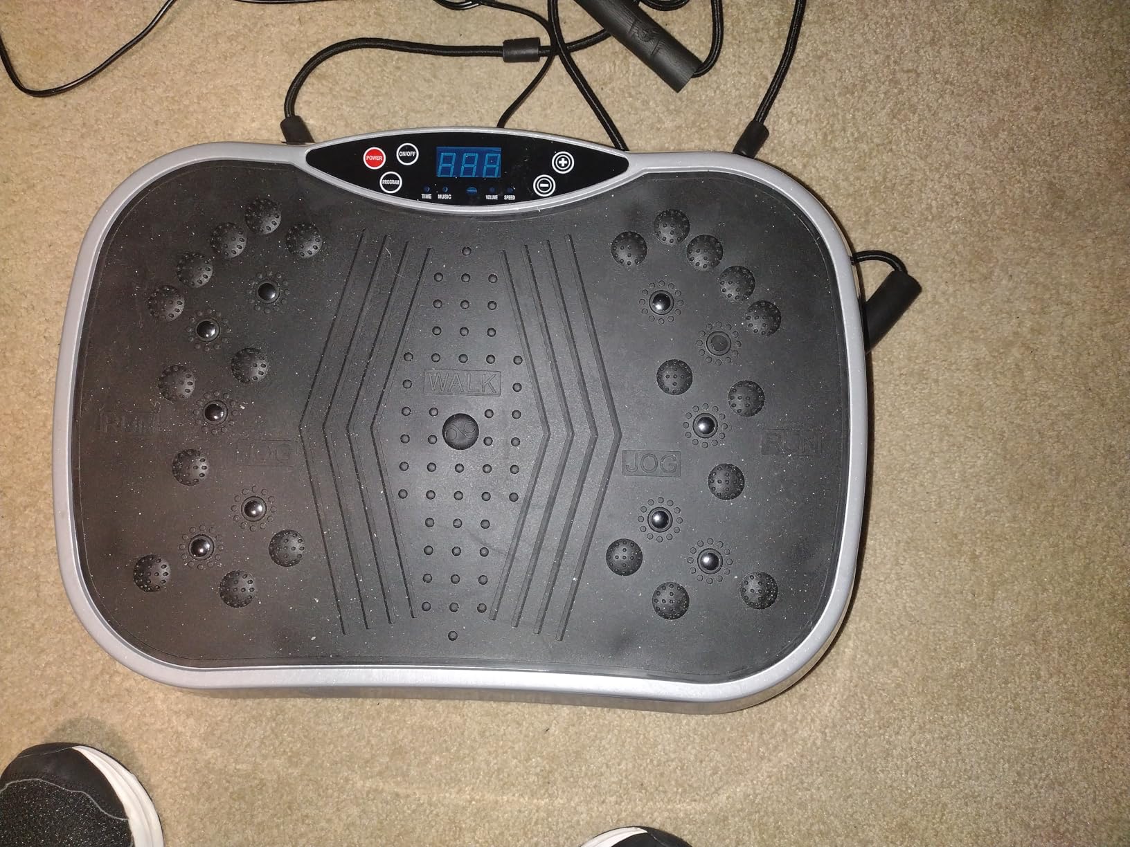 ALSO GO Vibration Plate Exercise Machine, 10 Preset Modes & 200-Level Vibration Platform for Weight Loss/Lymphatic Drainage, 400lbs Capacity Vibration Board with Resistance Bands for Full Body Workout customer photo 2