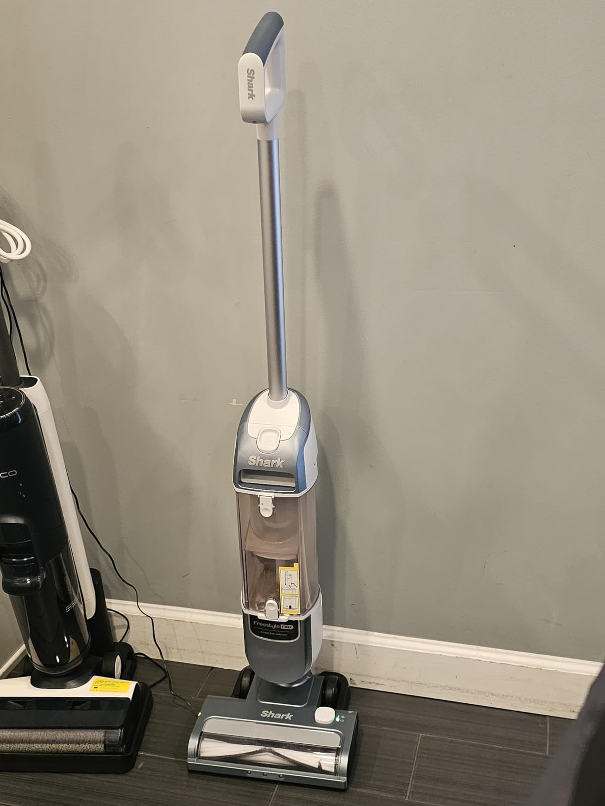 Shark Freestyle Max Cordless Upright Vacuum, Multi-Surface Cleaning, Lightweight, Easy Maintenance, with Large Dust Cup and 2-Speed Brushroll, LED Headlights, Nordic Blue, SV2002 customer photo 1