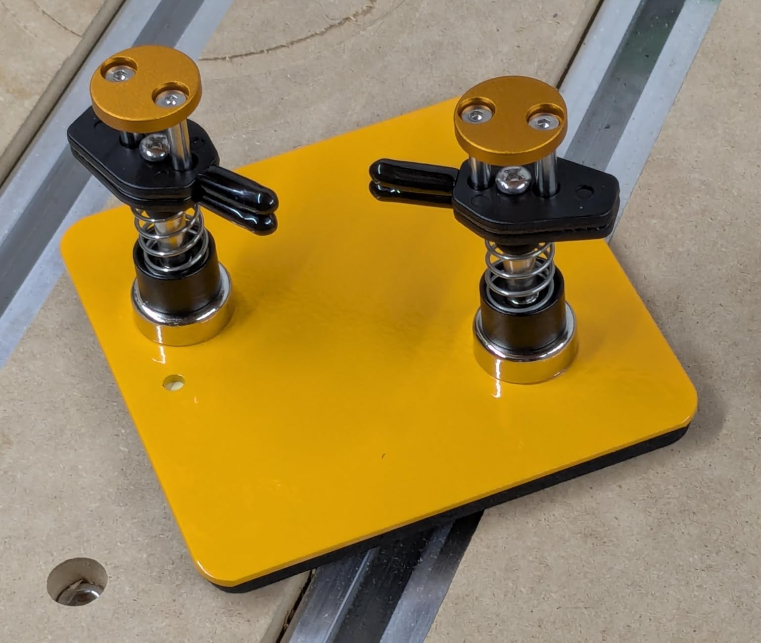 Magnetic Helping Hands Clamp Metal, Adjustable Third Hand Soldering Holder Stand For Small Electronics, Hobby DIY, Craft, PCB Repair, Precise Work, Exclusive Dual-Head Ultra-Grip customer photo 2