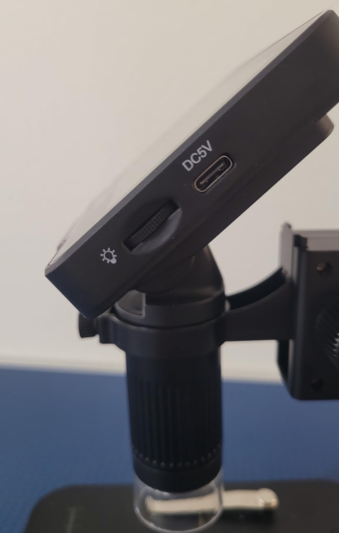 Elikliv EDM4C Coin Microscope with Scale: 4.3