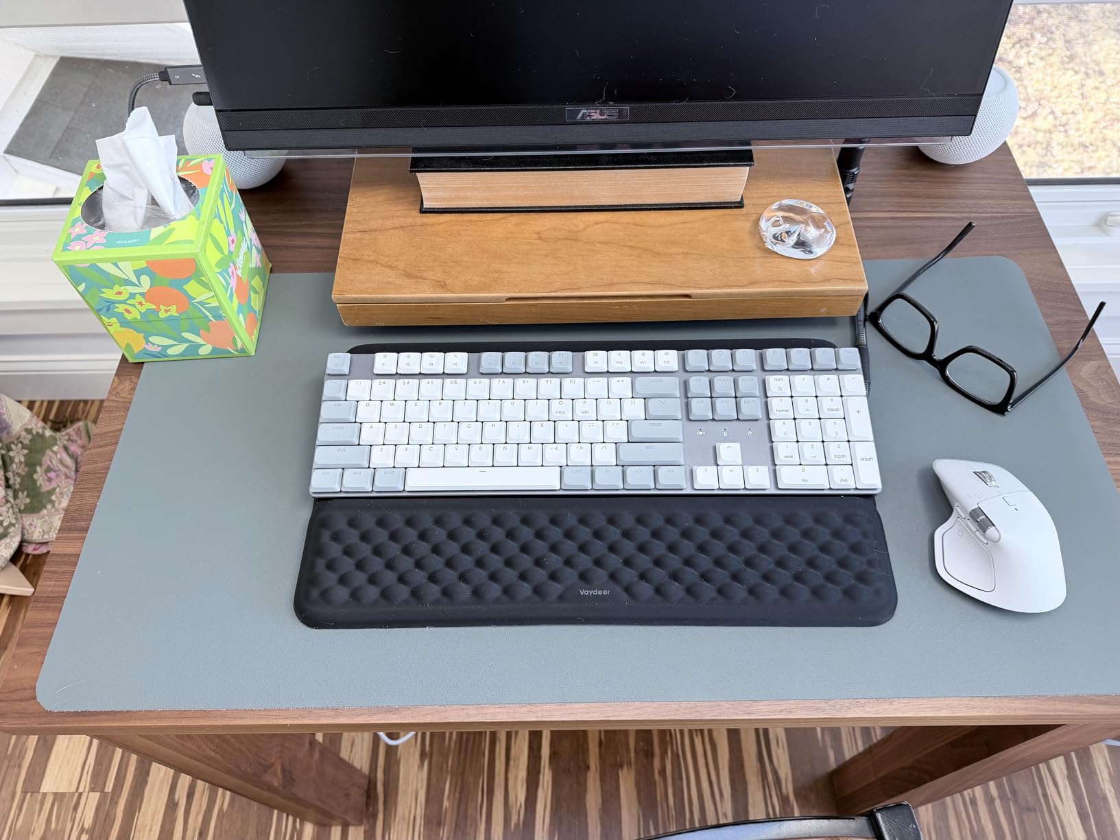 Logitech MX Master 4 Ergonomic Wireless Mouse with Advanced Performance Haptic Feedback, Ultra-Fast Scrolling, USB-C Charging, Bluetooth, Windows, MacOS - Graphite customer photo 1