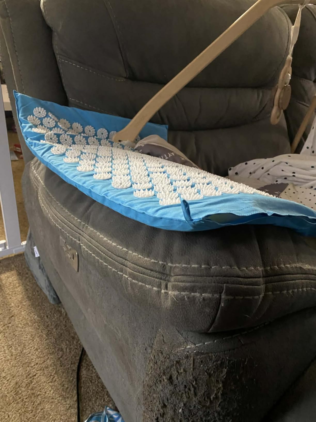 Fitvids Acupressure Mat and Pillow Set for Back/Neck Pain, Acupuncture Products to Relieve Muscle Fatigue customer photo 1