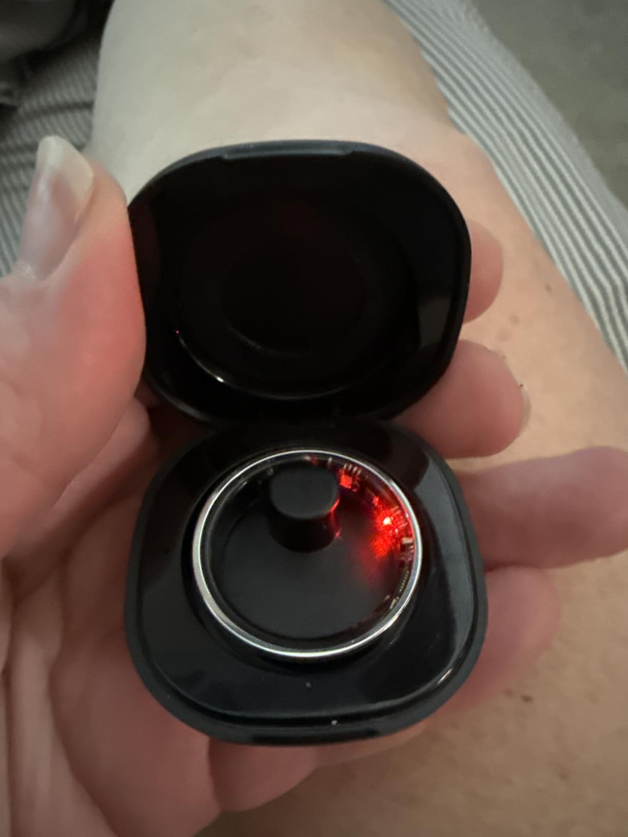 Smart Ring for Women Men, Fitness Tracker Ring with Body Temperature, Heart Rate, Blood Oxygen, Sleep Monitor, Calories, No Subscription Fee, IP68 Waterproof for iPhone & Android (Gold, #11) customer photo 2