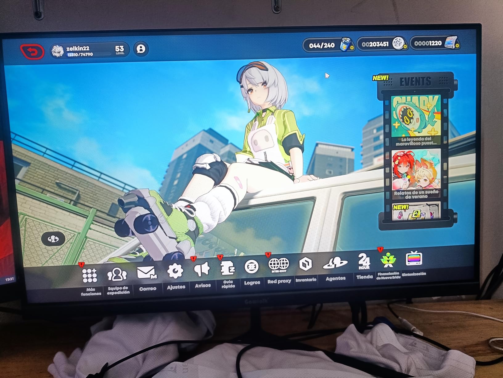 Gawfolk 32 Inch 4K UHD Computer Monitor, Ultra-Clear (3840x2160p) Screen, 100% sRGB,178° Viewing Angle, Display Port、HDMI, Compatible with Wall mounting 100 * 100MM - Black customer photo 1