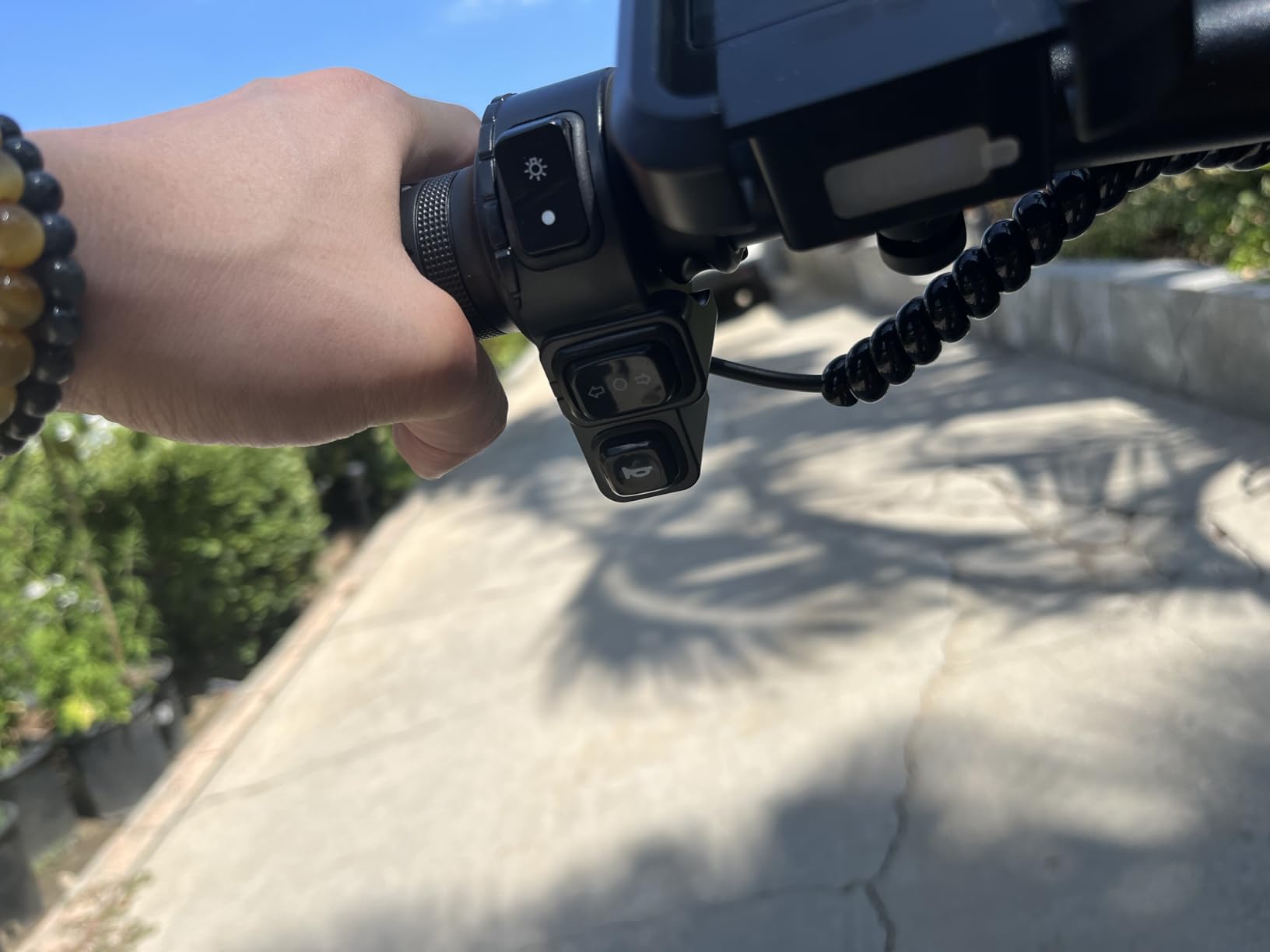 WERHY Electric Scooter, 500W Motor, 14'' Tires, Top Speed 22 mph, Max 27/49 Miles Ranges, Foldable E-Scooter with Suspension & Adult, Digital Display, Cruise Control, Rear Seat Box customer photo 2