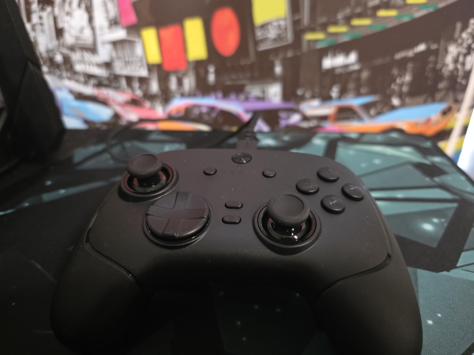 Razer Wolverine V3 Tournament Edition 8K PC Wired Gaming Controller: 8000 Hz Polling Rate - TMR Thumbsticks w/Swappable Caps - Ergonomic Design - 6 Remappable Buttons - Fast Triggers - Black customer photo 1