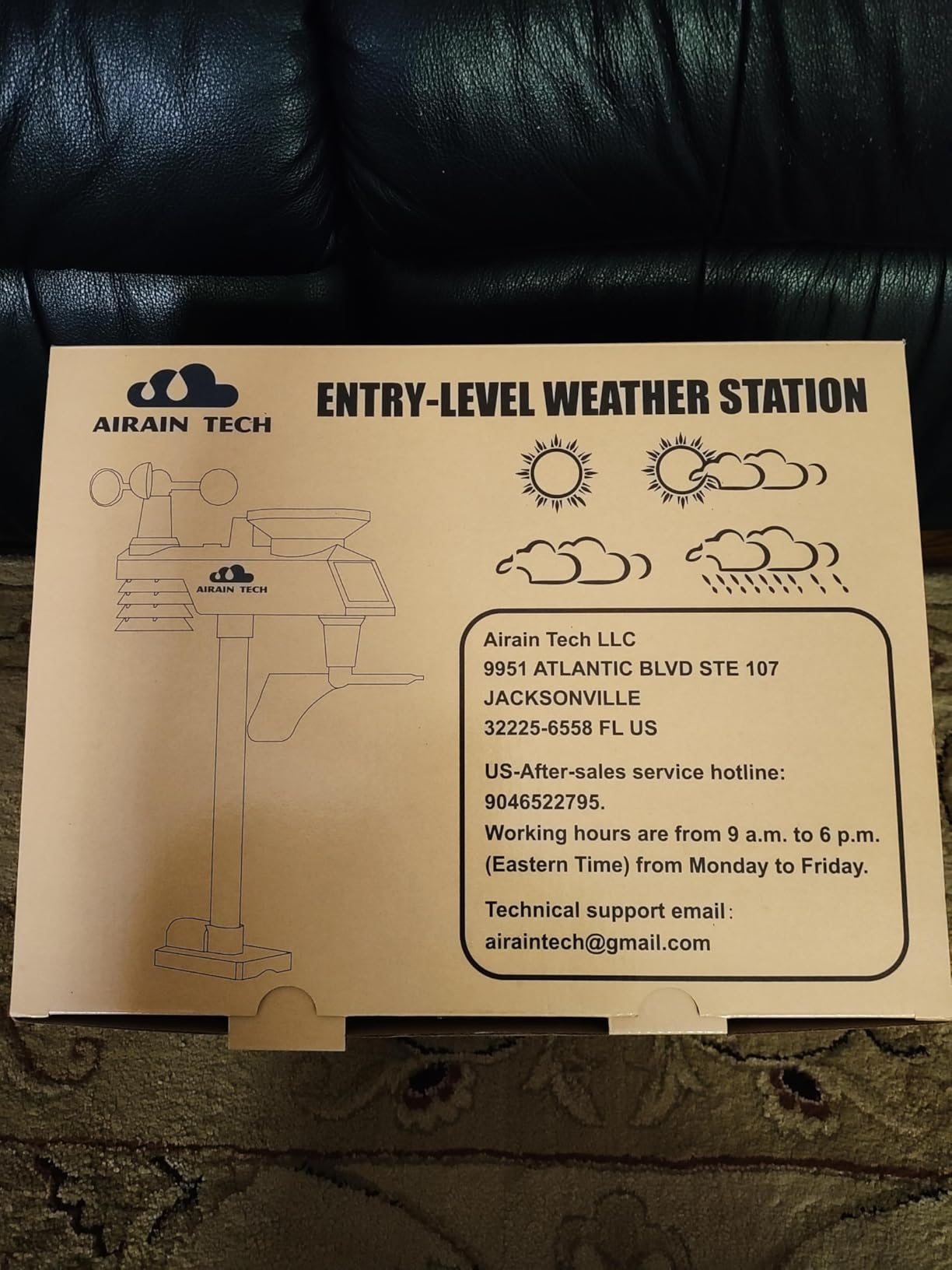 14-in-1 Wireless Weather Station with Outdoor Wireless Sensor, Radio-Controlled Clock, Rain Gauge, Wind Speed/Direction, Moon Phase, Wind Chill Index, Outdoor Dew Point, Barometer customer photo 1