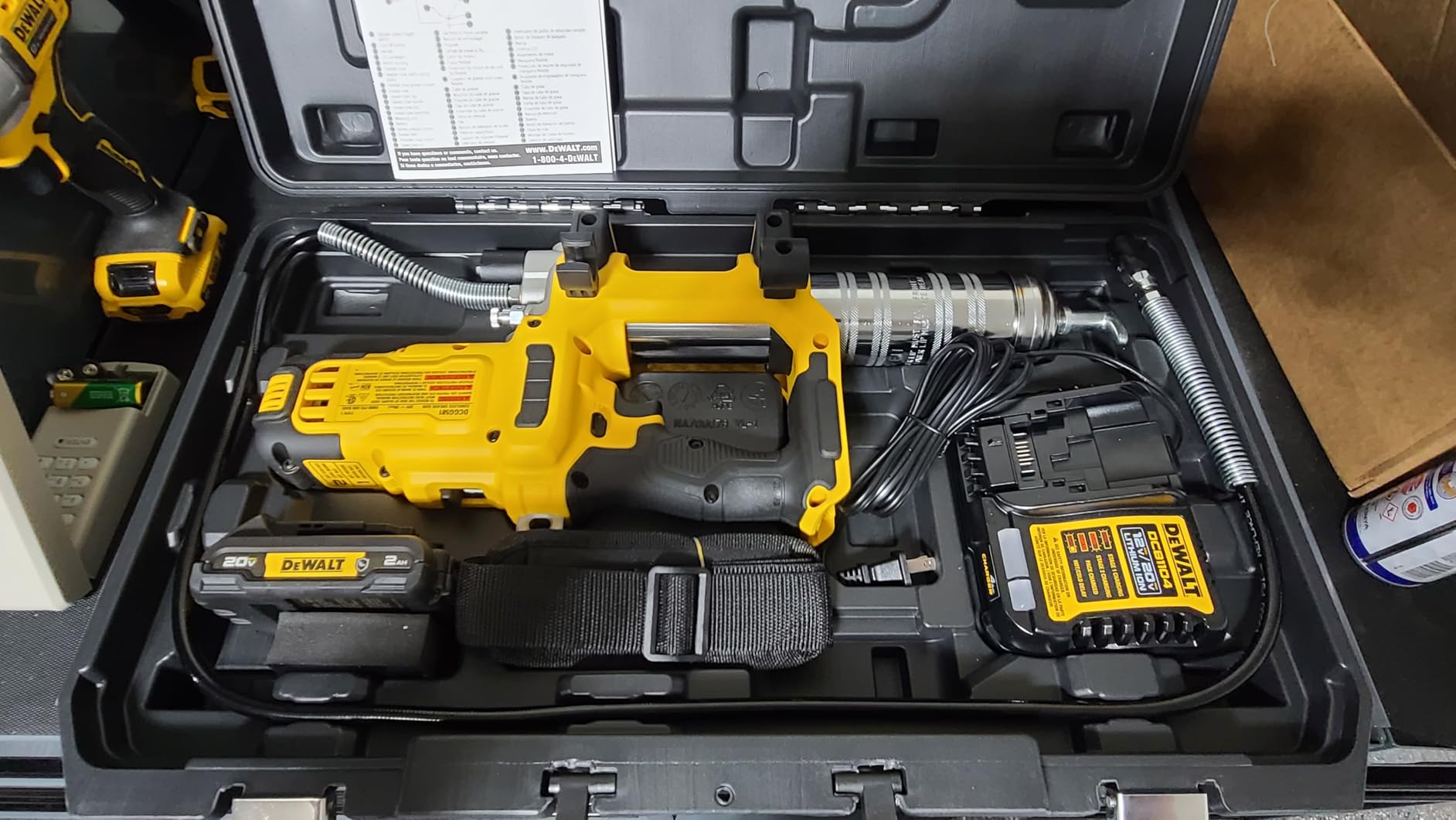 DEWALT Grease Gun 20V MAX, 10,000 PSI Variable 2-Speed Cordless Grease Gun, Oil Resistant Battery and Charger Included, 47 Inch Hose, LED Light and Kit Box (DCGG581GD1) customer photo 1