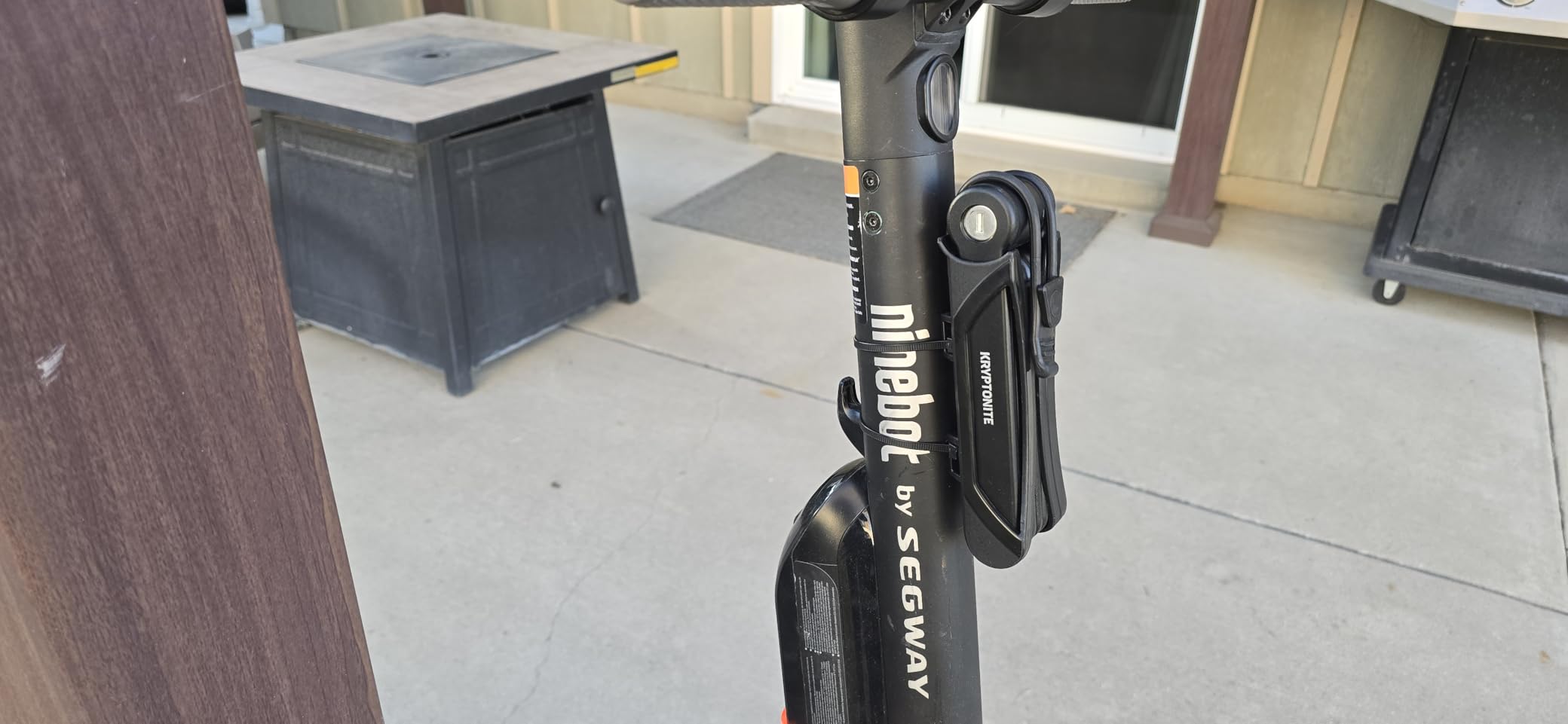 Kryptonite Folding Bike Lock, Compact Lightweight High Security Anti-Theft Foldable Bicycle Lock with 2 Keys and Mount for E-Bikes Scooter Road Mountain Bikes, 88.4cm (34.8 in) customer photo 1