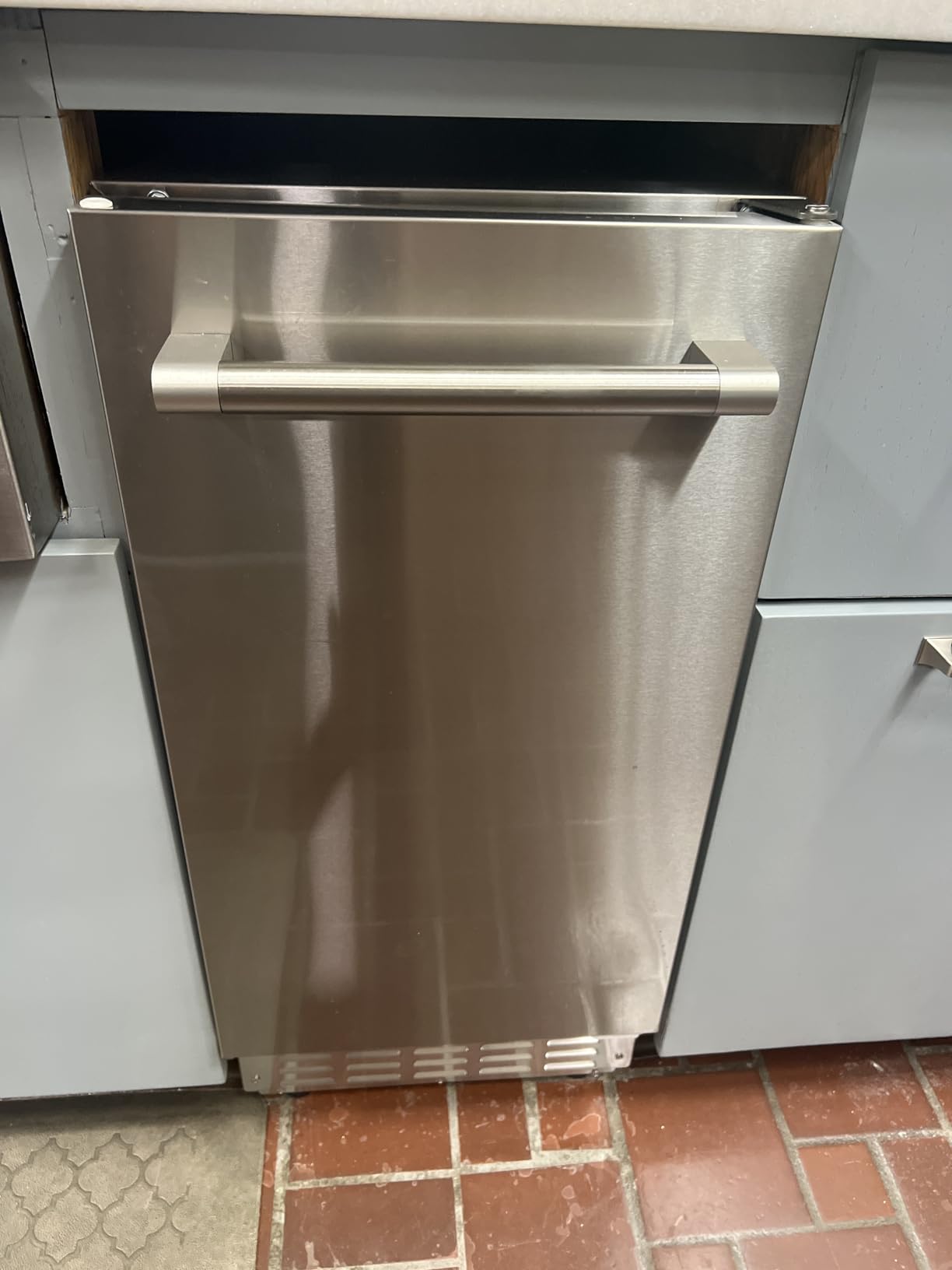 ecozy Under Counter Nugget Ice Maker Machine, Built-in & Freestanding, Horizontal Handle, Reversible Door, 66 Lbs/Day, Thickened Viewing Glass Window customer photo 1
