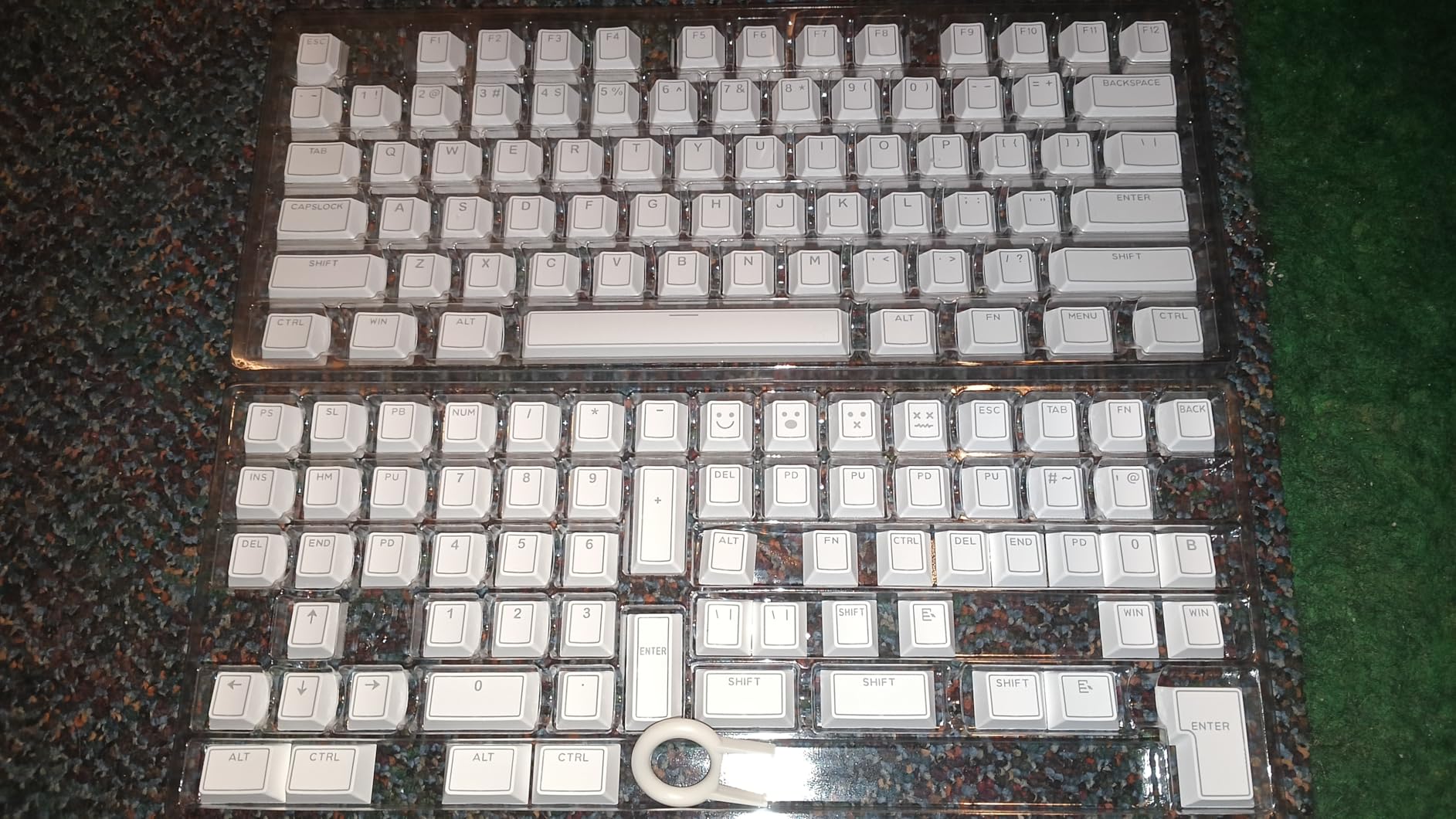 EPOMAKER Glintrix PBT Shine Through Keycaps, Arris & Keys Backlit, Double Shot, Cherry Profile, 60/75/96/Full Size, Custom Keyboard Keycaps Set for Mechanical Gaming Keyboard (Black) customer photo 1