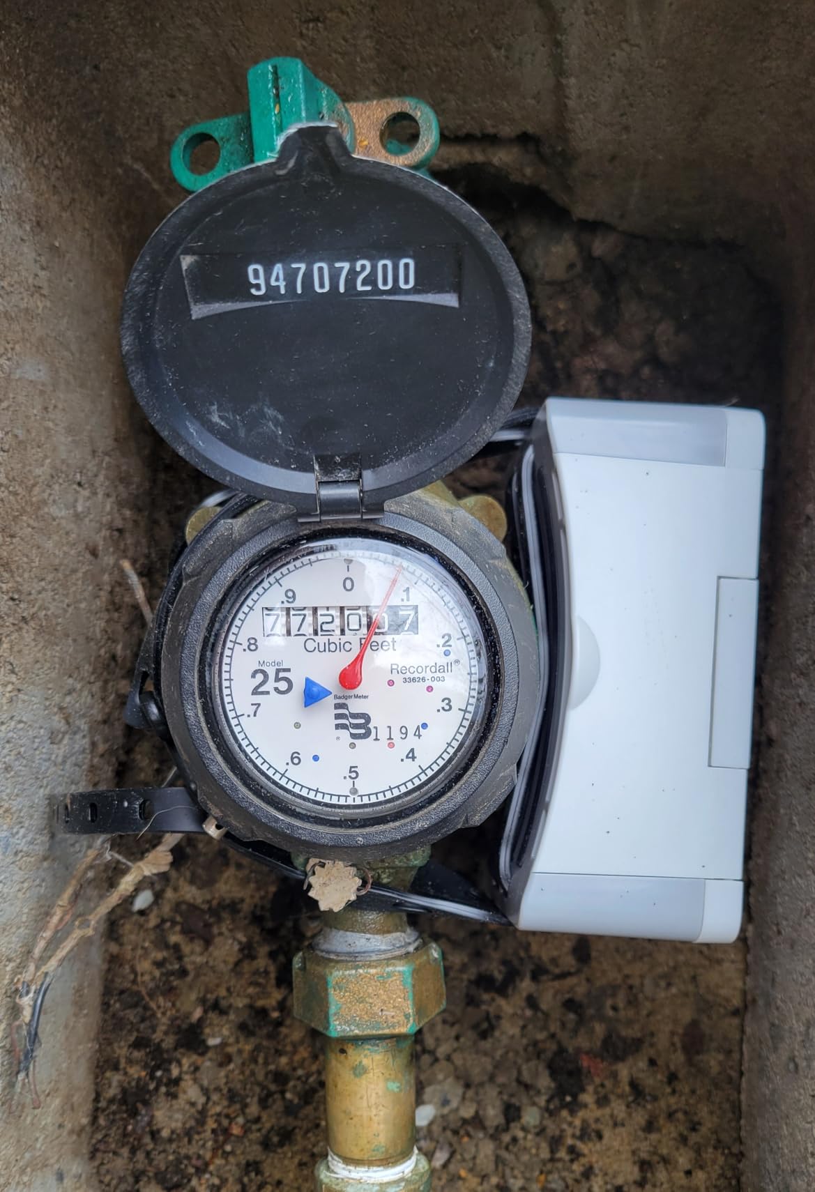 Flume 2X Smart Home Water Monitor and Leak Detector (Newest Model) - Real-Time Water Usage Tracking, Indoor/Outdoor Leak Alerts, Irrigation & Sprinkler Monitoring, Easy No-Plumbing Installation customer photo 1