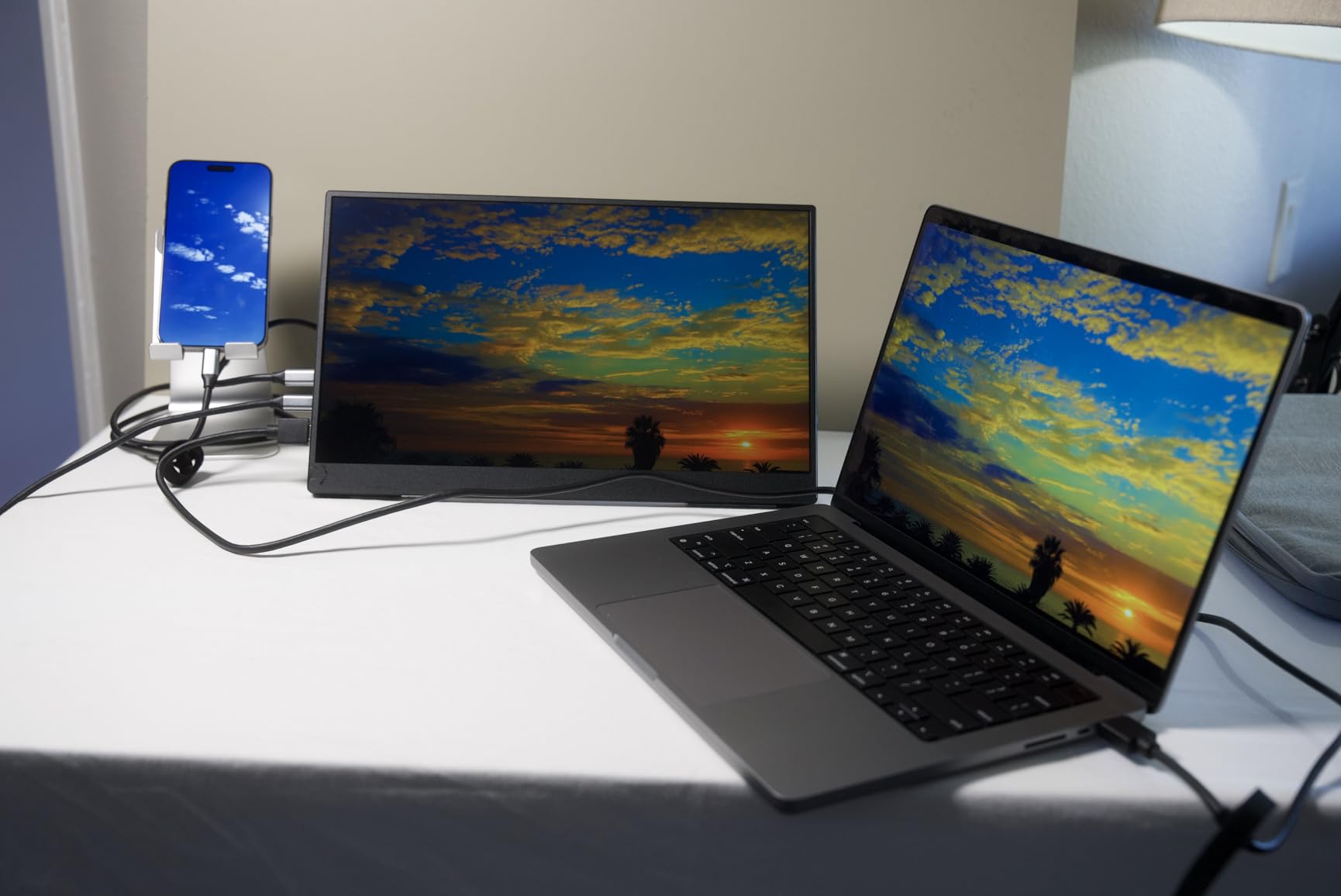 Portable Monitor 15.6 inch 4K UHD 145% sRGB 60Hz, Travel Monitor for Laptop MacBook Surface PC Xbox PS5, HDMI USB-C VESA Compatible Built-in Speaker customer photo 1